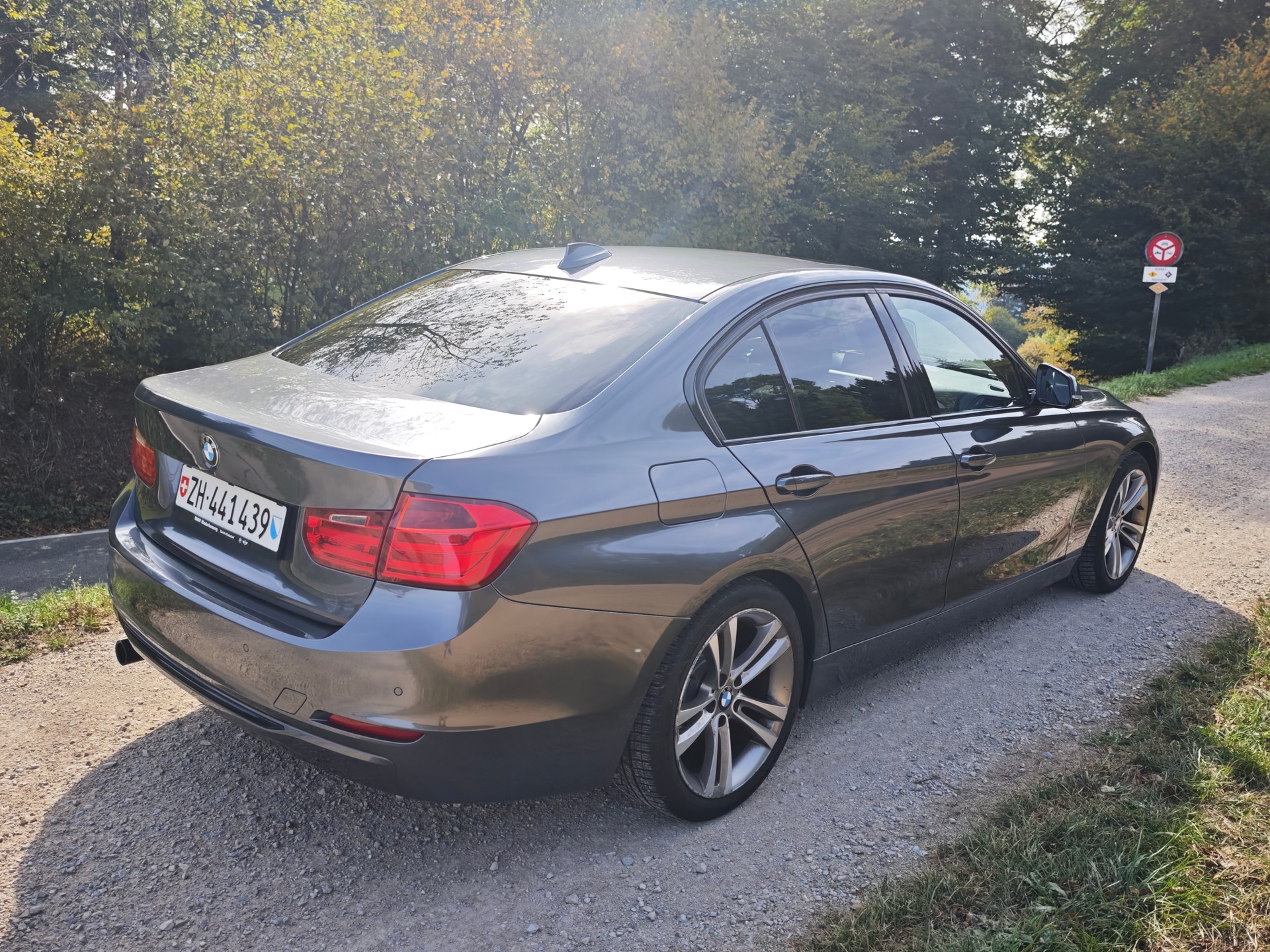 BMW F30-image-5