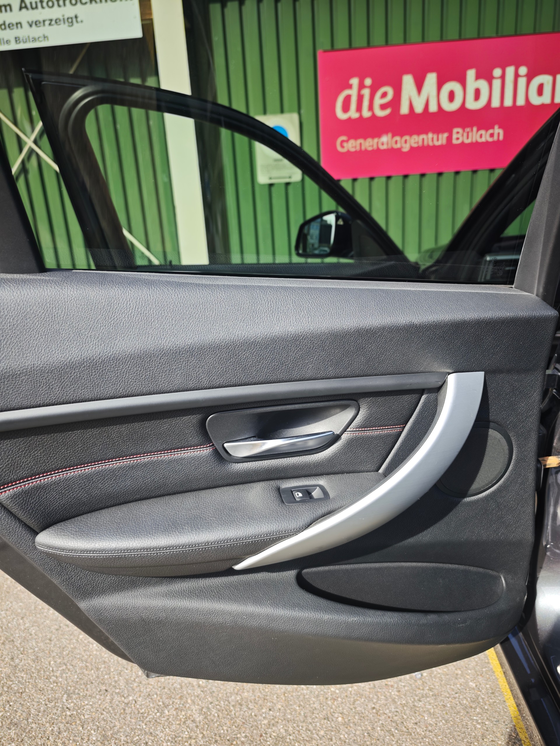 BMW F30-image-12