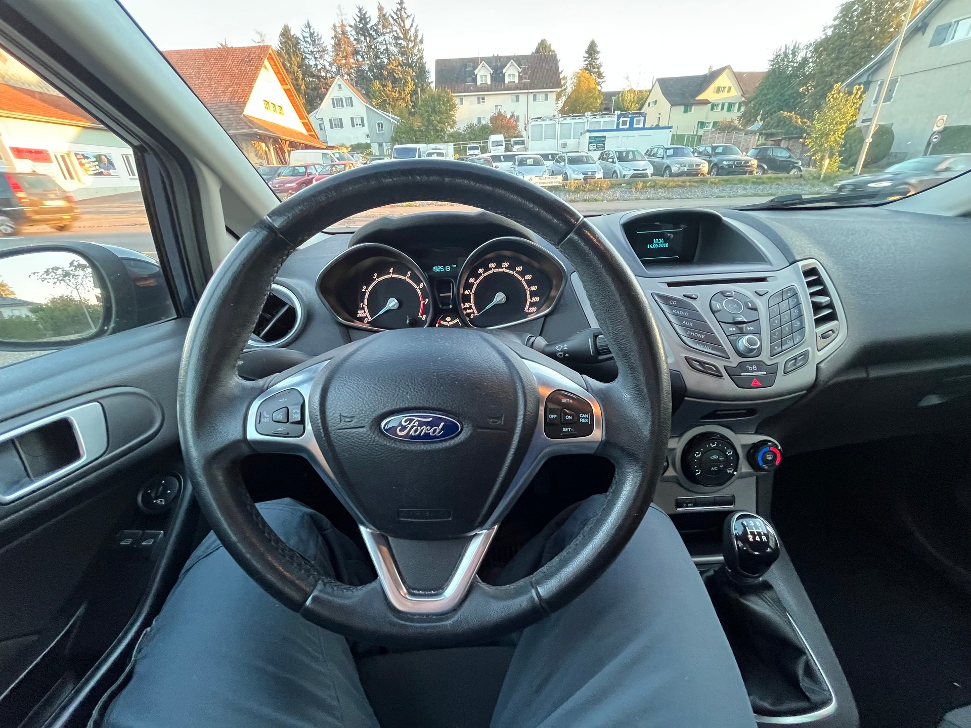 FORD Fiesta 1.0 SCTi Trend-image-8