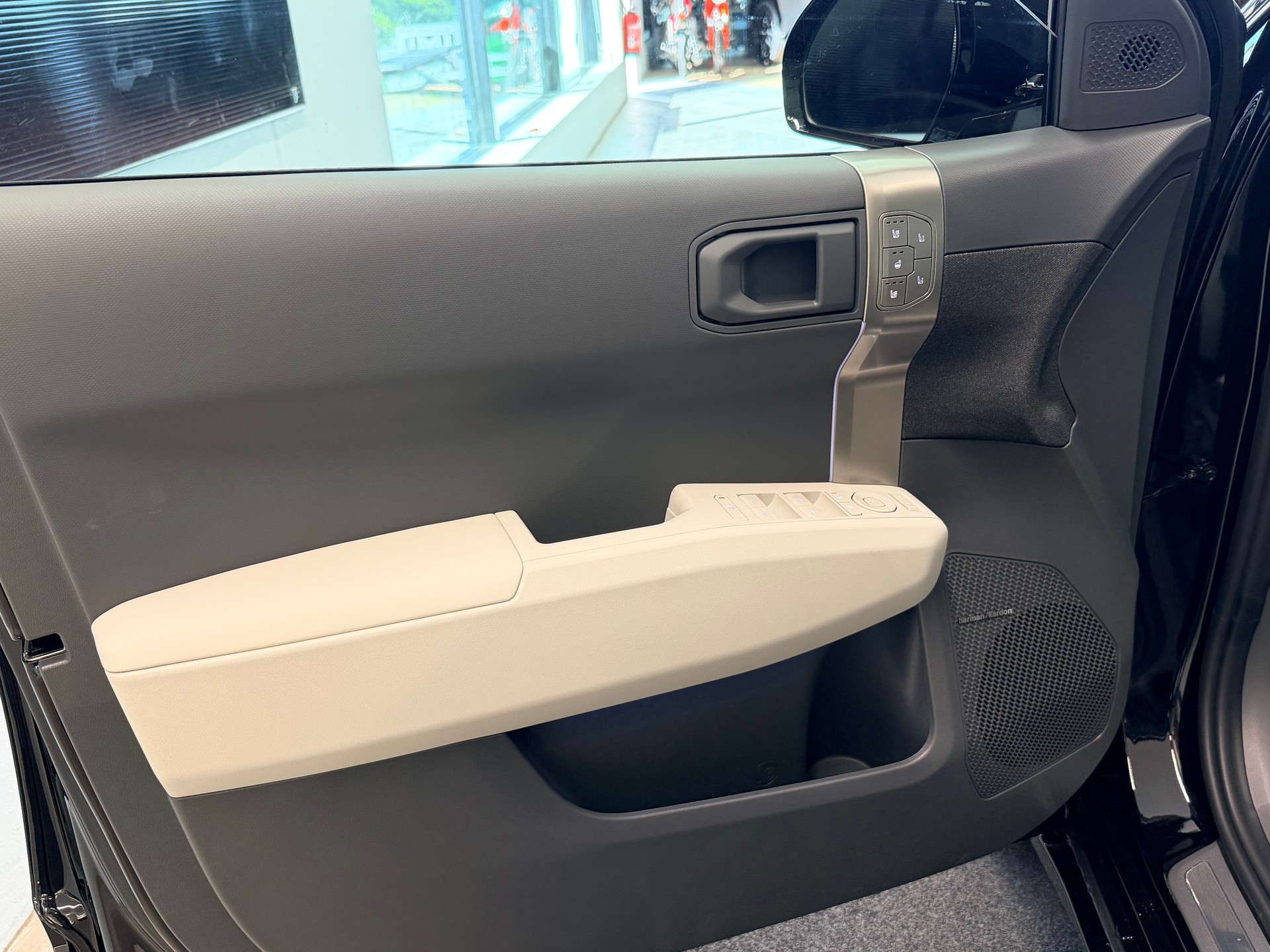 KIA EV3 81,4 kWh GT Line 4x4-image-13