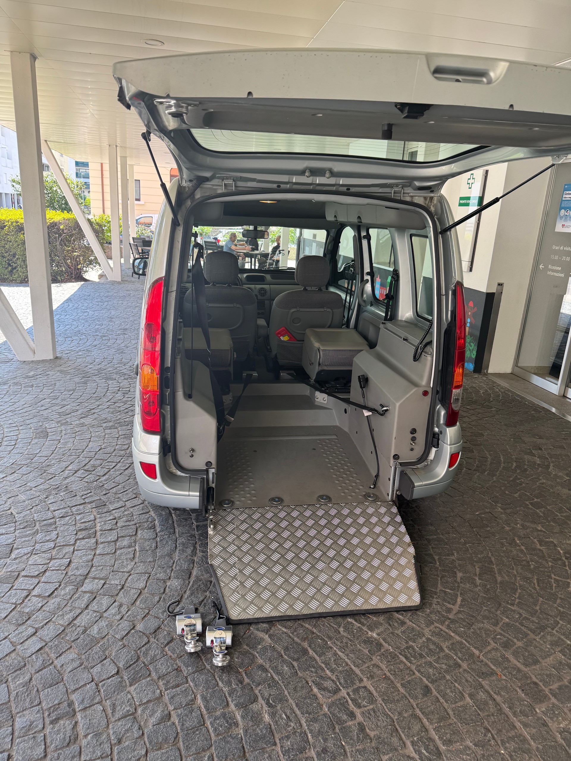 RENAULT 1.5 dCi 85 Expression-image-4