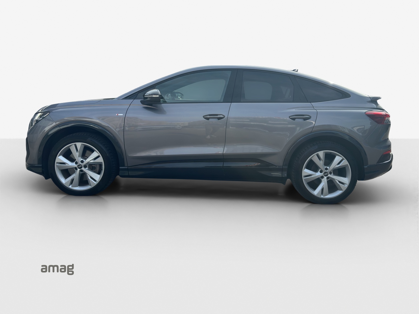 AUDI Q4 Sportback e-tron 50 quattro-image-1