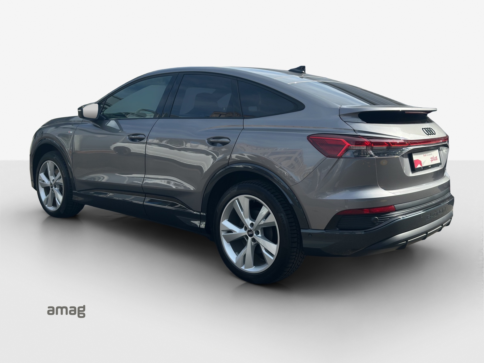 AUDI Q4 Sportback e-tron 50 quattro-image-2