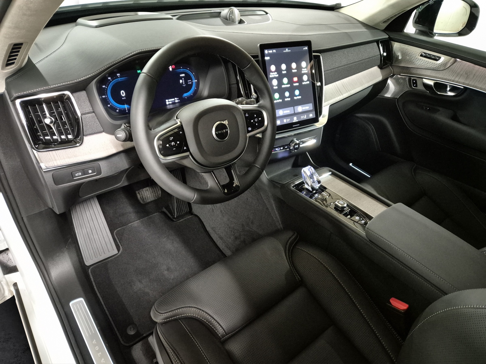 VOLVO XC90 2.0 T8 TE Ultra Dark eAWD-image-2