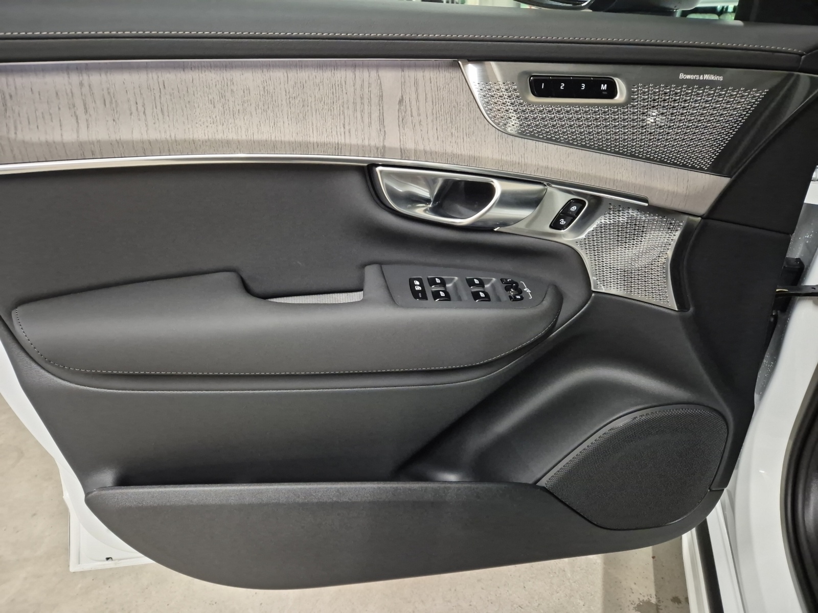 VOLVO XC90 2.0 T8 TE Ultra Dark eAWD-image-5
