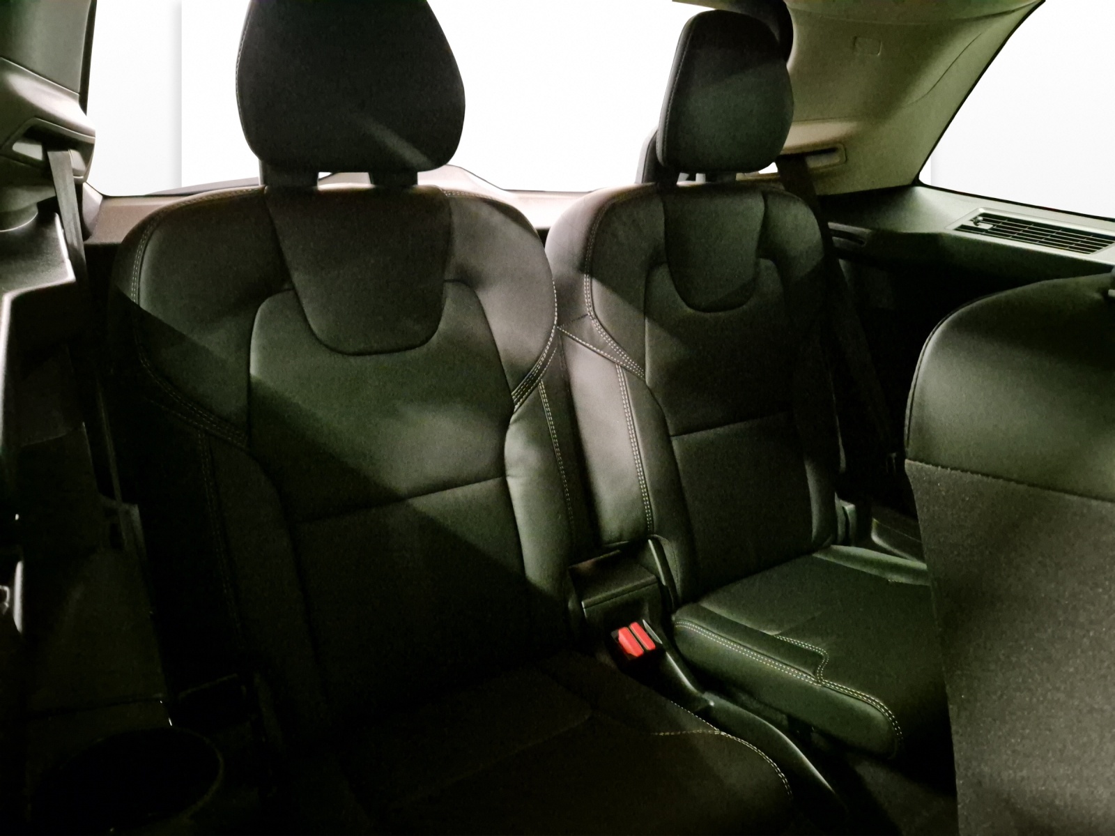 VOLVO XC90 2.0 T8 TE Ultra Dark eAWD-image-12