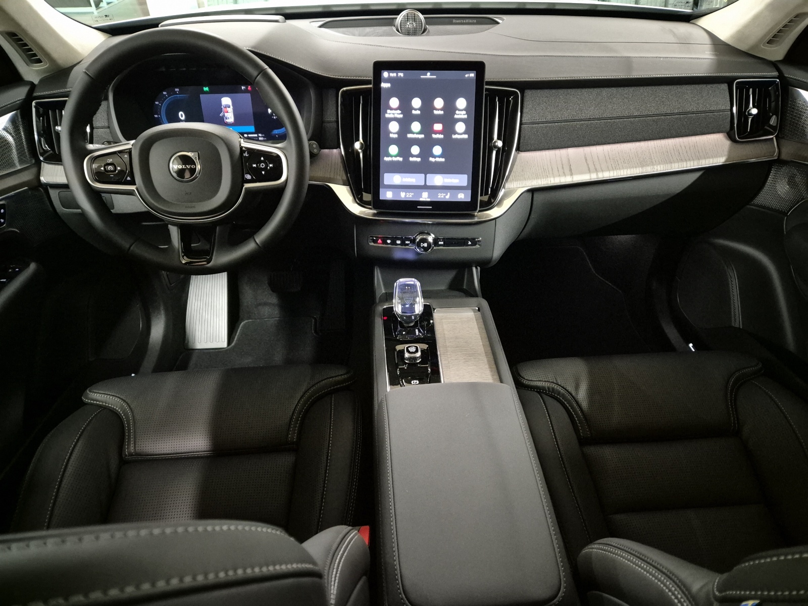 VOLVO XC90 2.0 T8 TE Ultra Dark eAWD-image-4