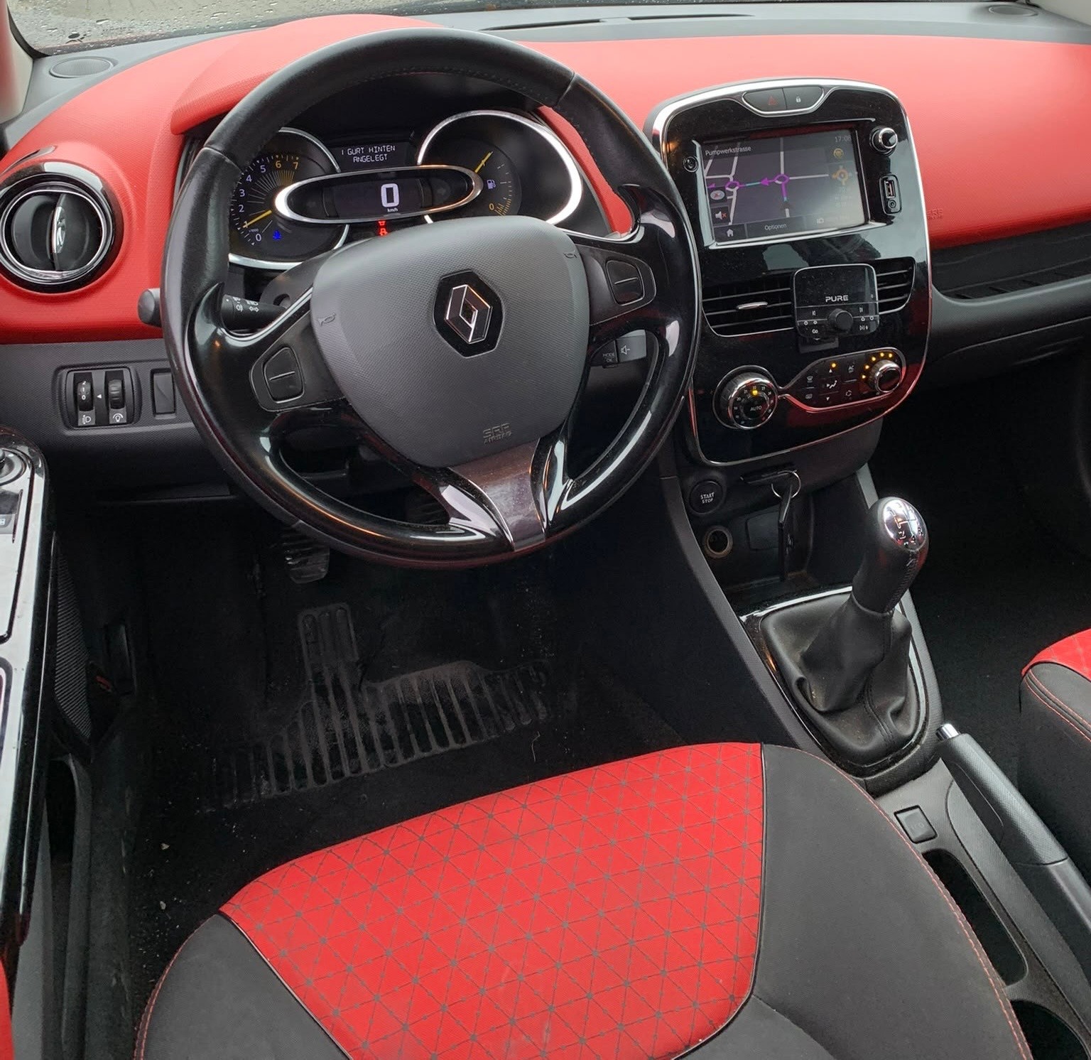 RENAULT Clio 0.9 12V Dynamique (Klimatronik * Multilenkrad * Navigation * BO5)-image-11