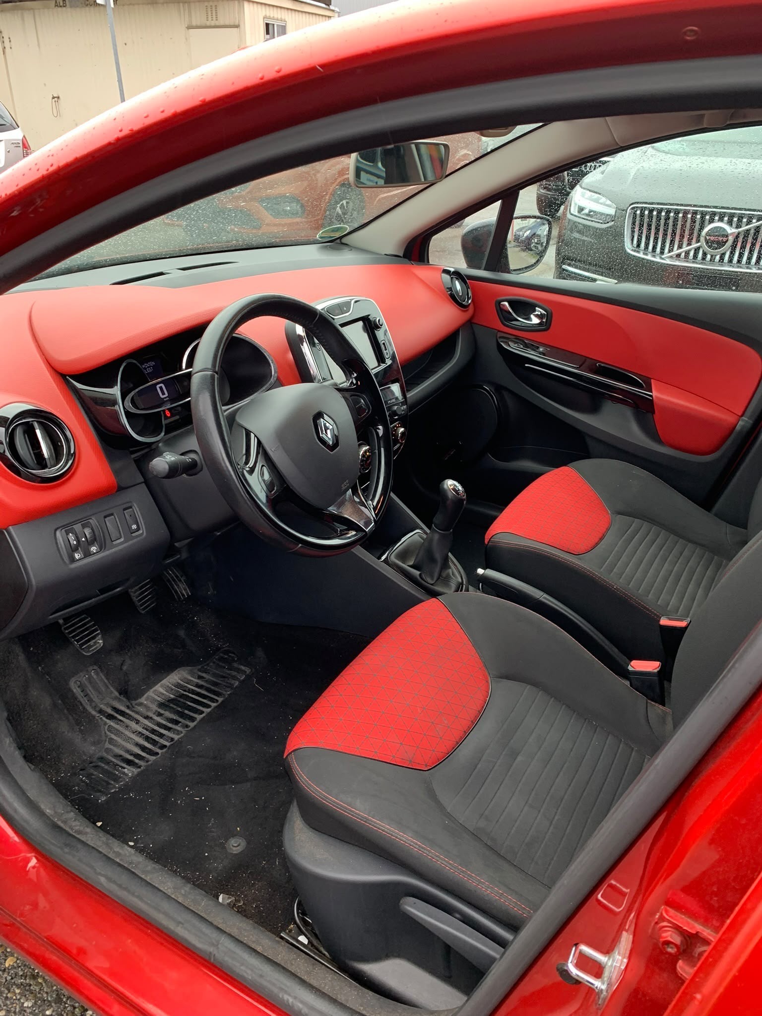 RENAULT Clio 0.9 12V Dynamique (Klimatronik * Multilenkrad * Navigation * BO5)-image-12