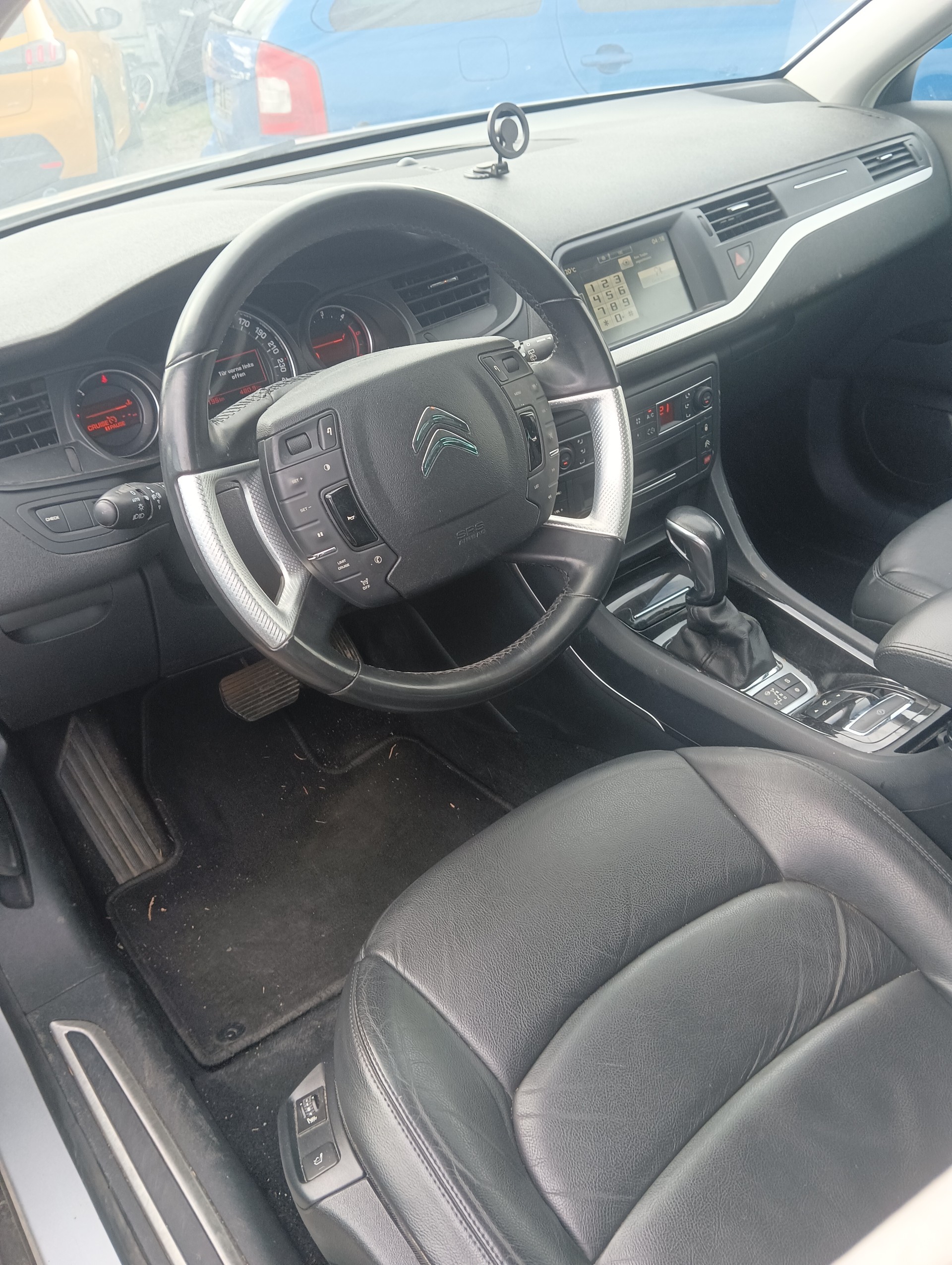 CITROEN C5 Tourer 2.0 BlueHDi CrossTourer EAT6-image-2