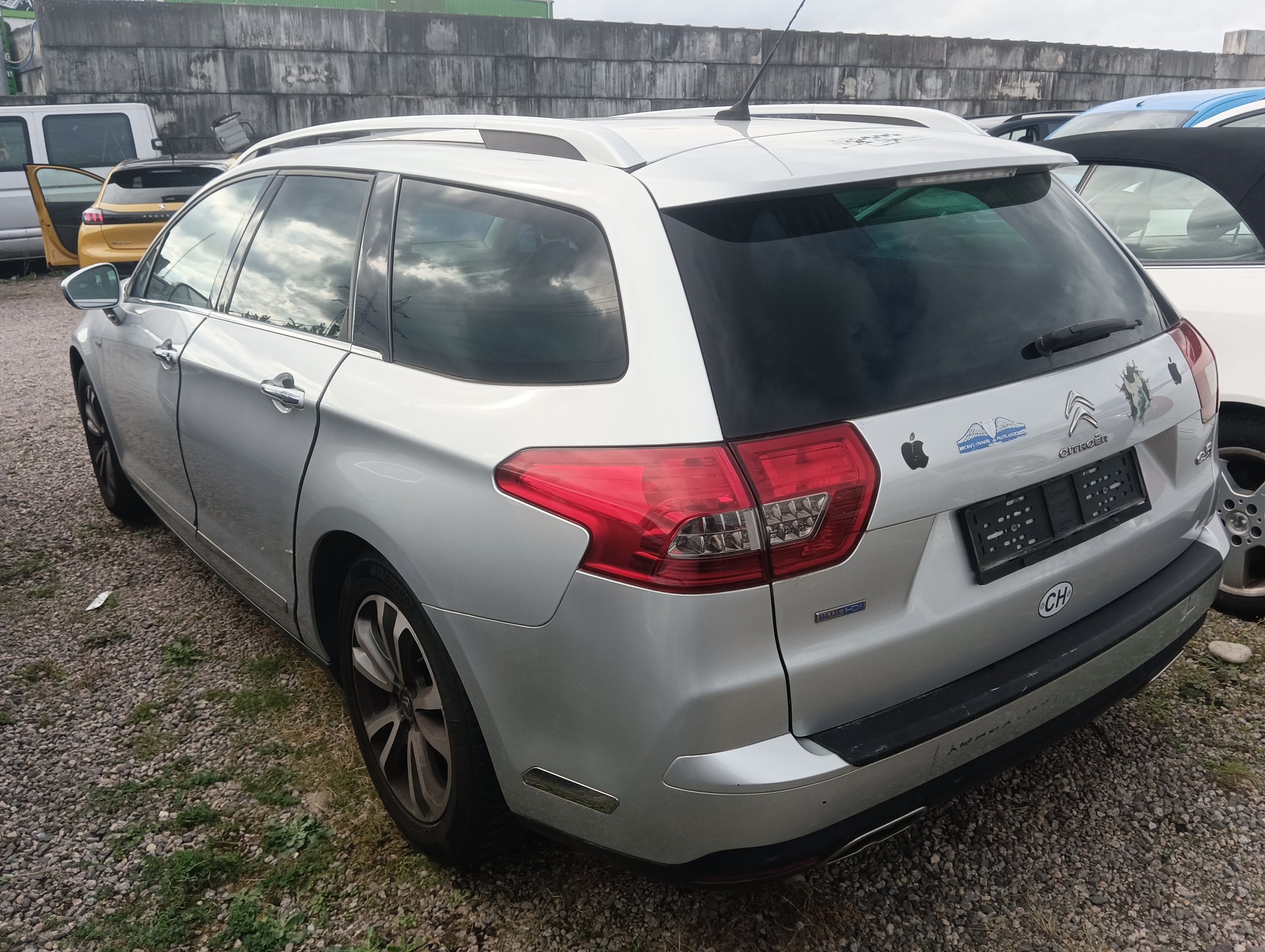 CITROEN C5 Tourer 2.0 BlueHDi CrossTourer EAT6-image-3
