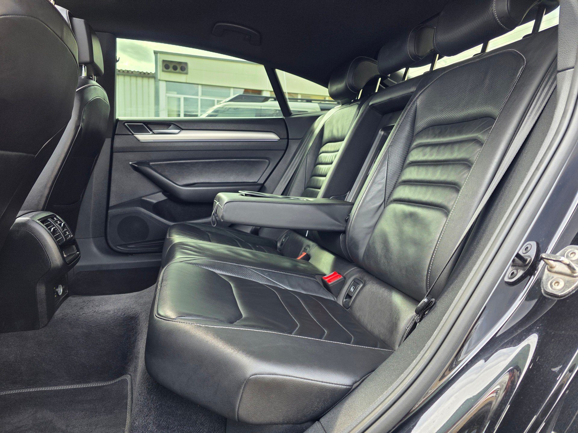 VW Arteon 2.0 TDI SCR BMT R-Line 4Motion DSG-image-11