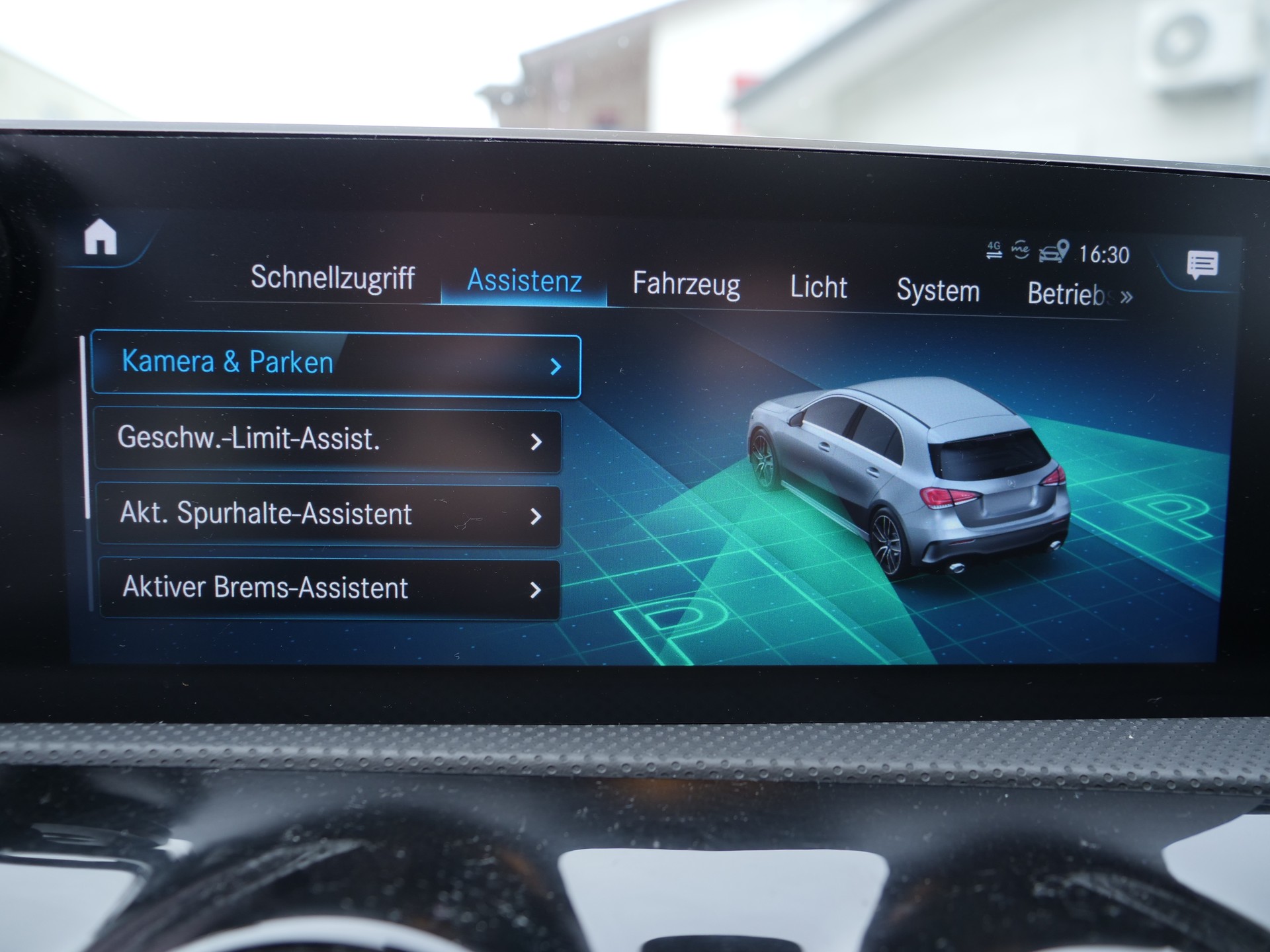 MERCEDES-BENZ A 35 AMG 4Matic Speedshift-image-17