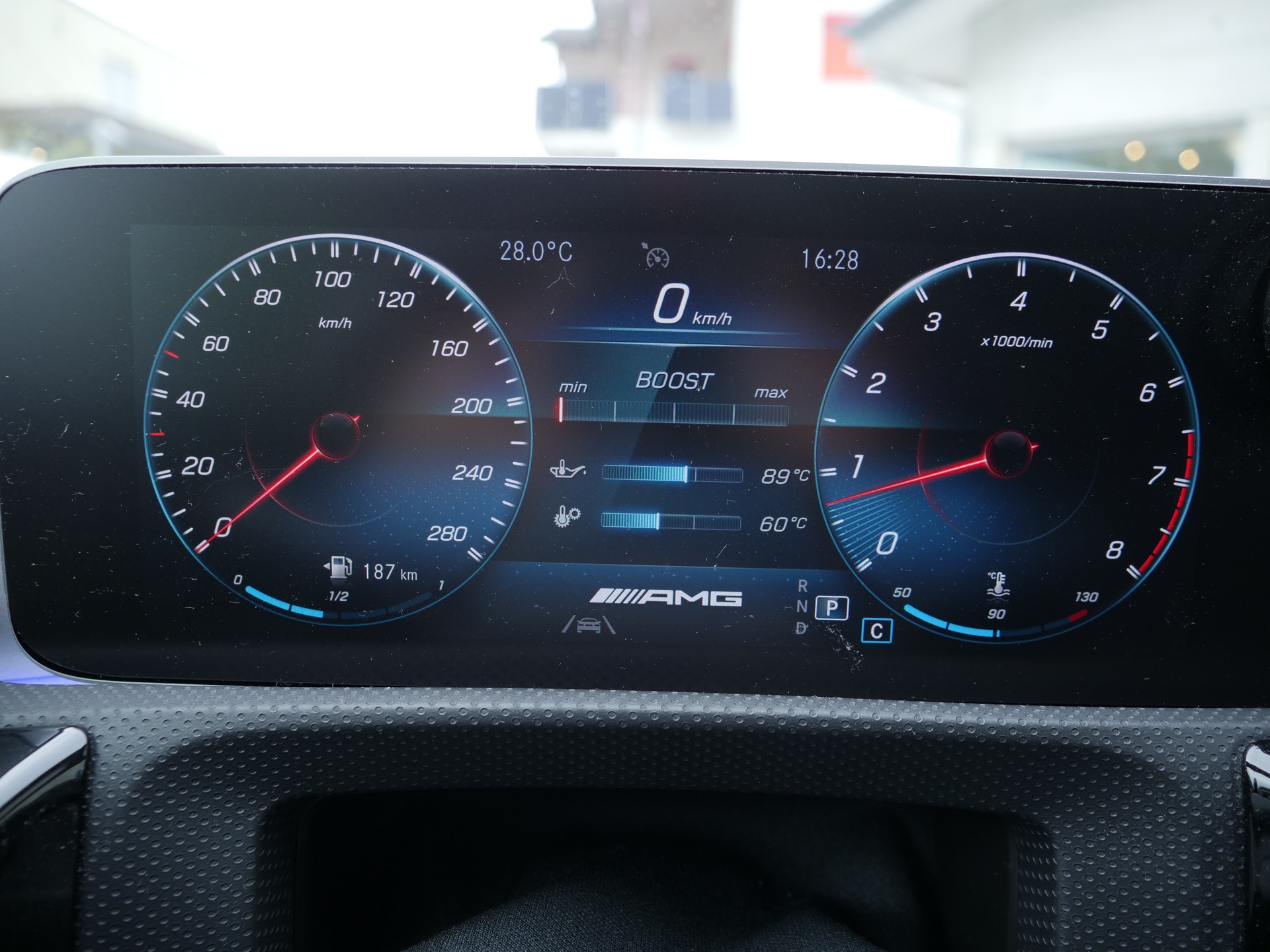 MERCEDES-BENZ A 35 AMG 4Matic Speedshift-image-13