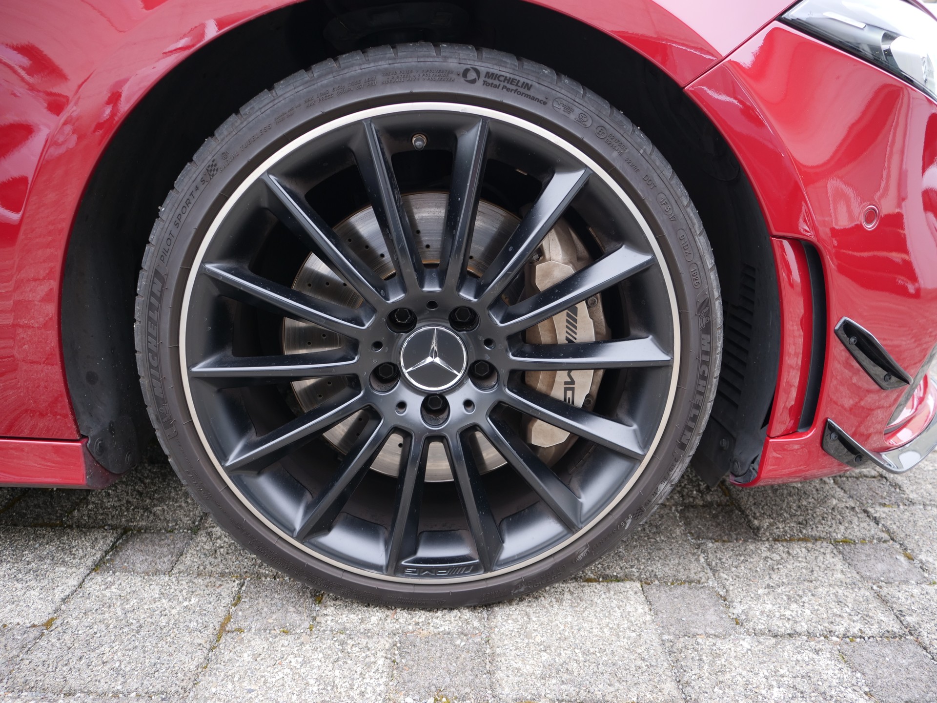 MERCEDES-BENZ A 35 AMG 4Matic Speedshift-image-25