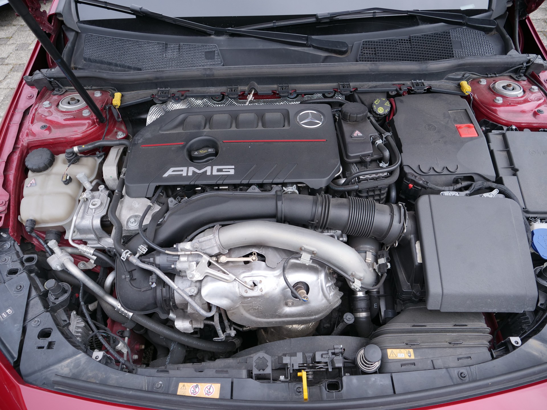 MERCEDES-BENZ A 35 AMG 4Matic Speedshift-image-24