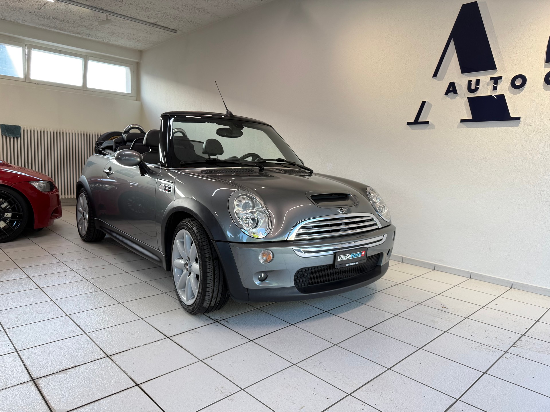 MINI Cooper S Cabriolet-image-0