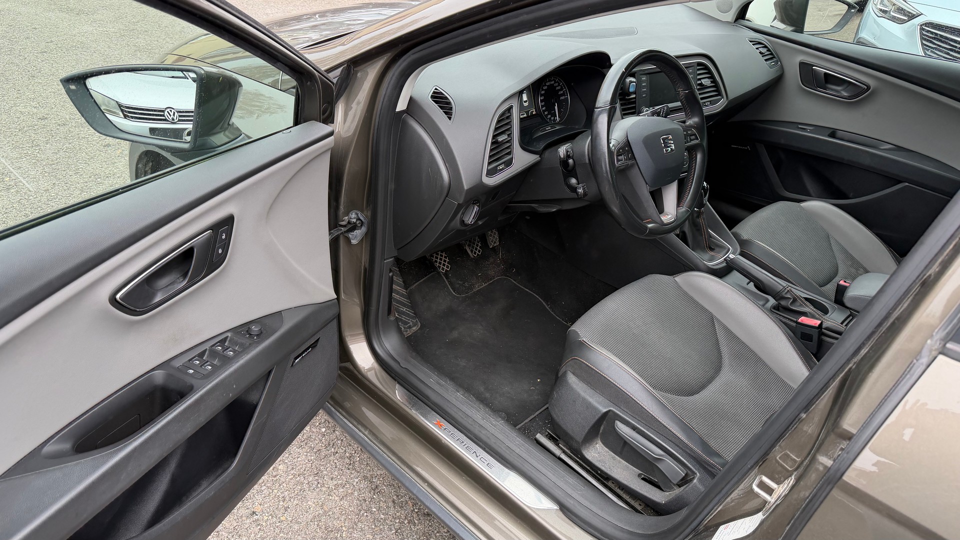 SEAT Leon ST 2.0 TDI X-Perience 4Drive-image-6