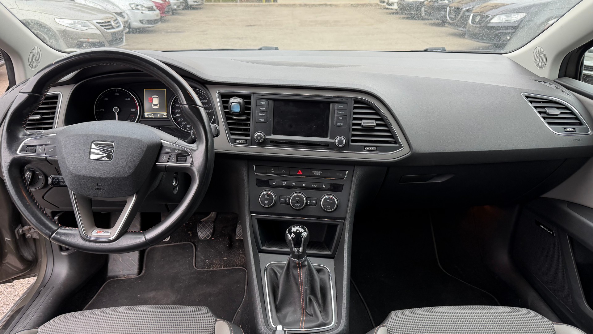 SEAT Leon ST 2.0 TDI X-Perience 4Drive-image-10
