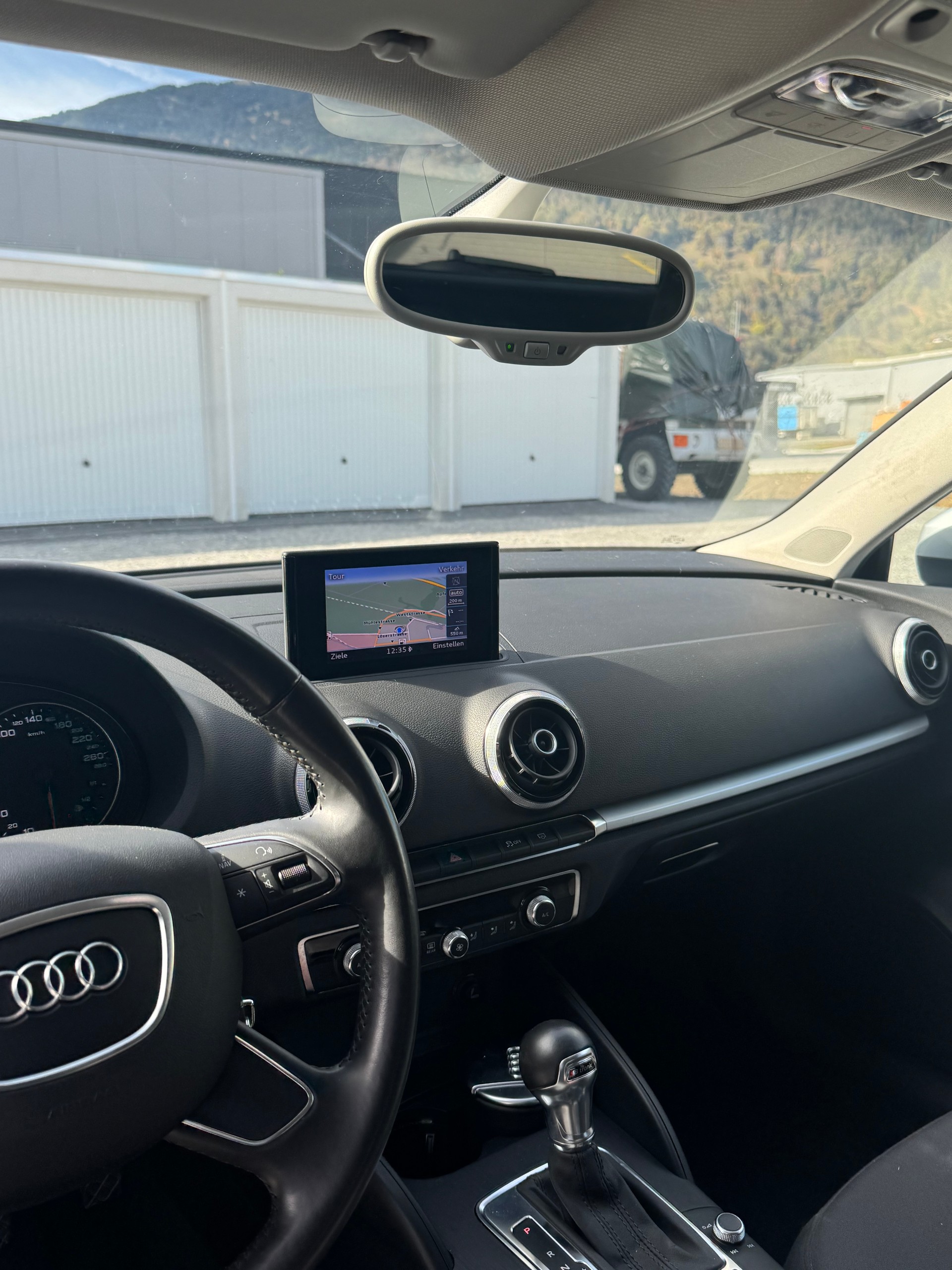 AUDI A3 Sportback 1.4 TFSI Ambiente S-tronic-image-11