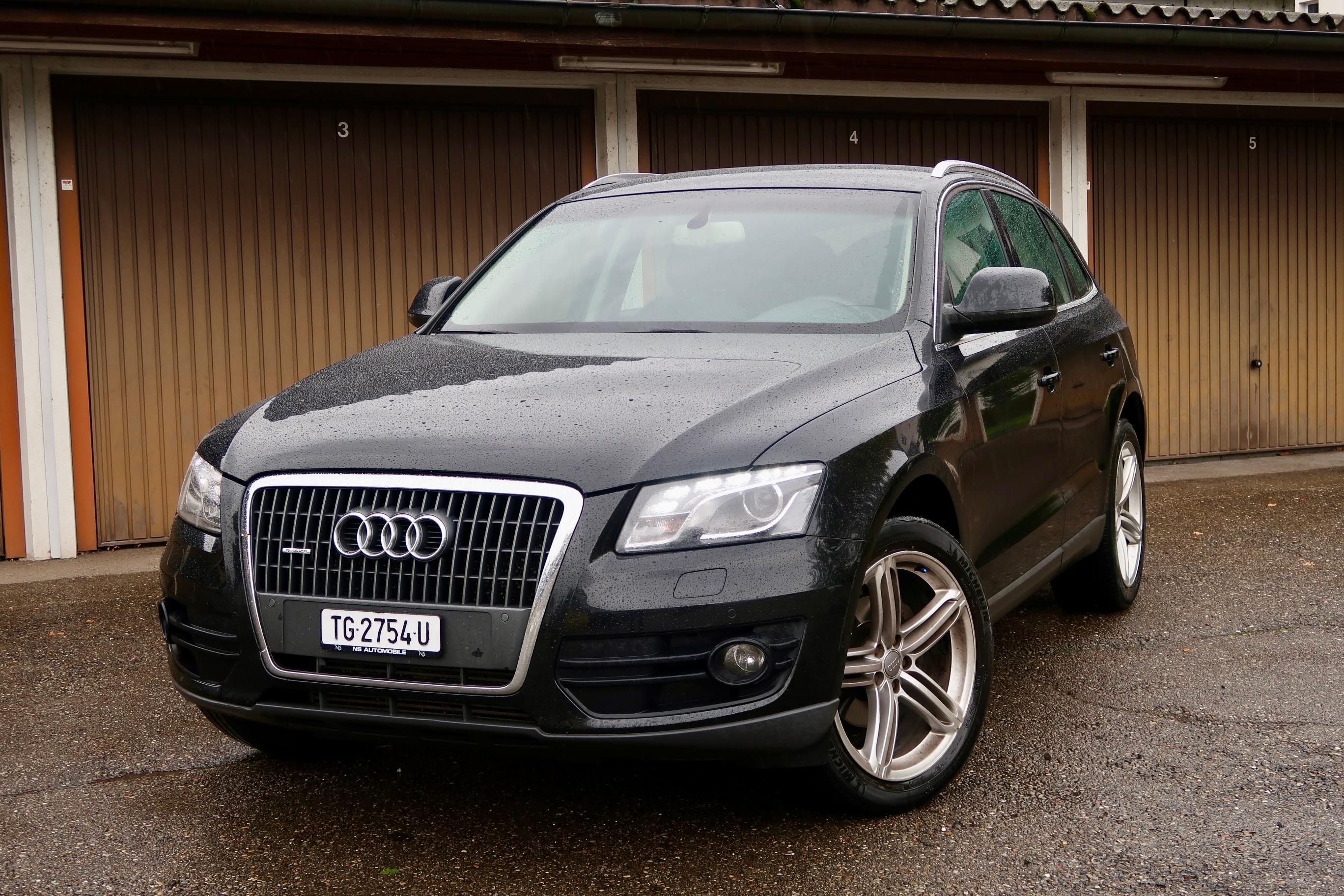 Car photo