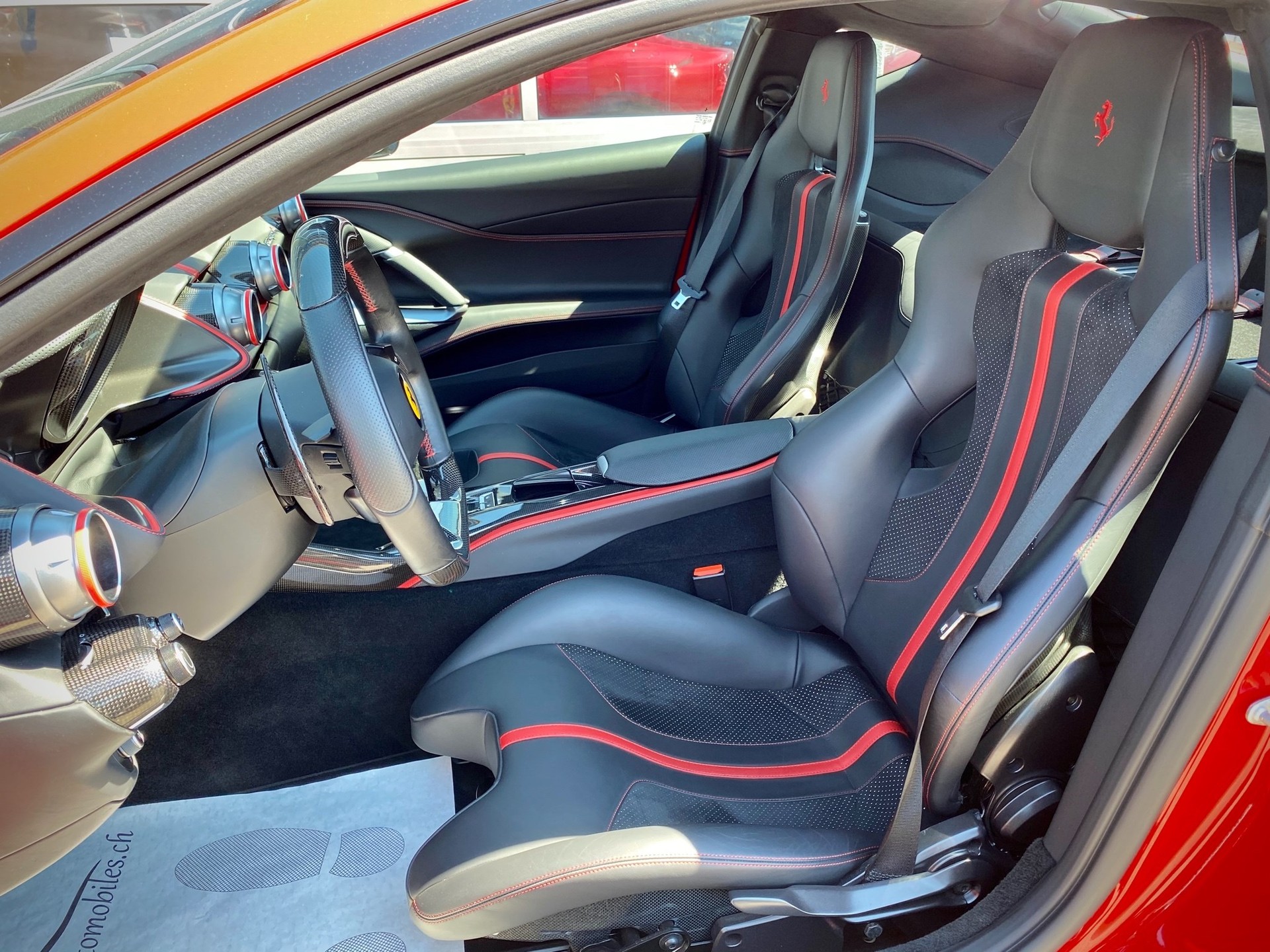 FERRARI 812 Superfast - Véhicule Suisse (CH)-image-8