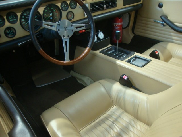 DE TOMASO-image-8