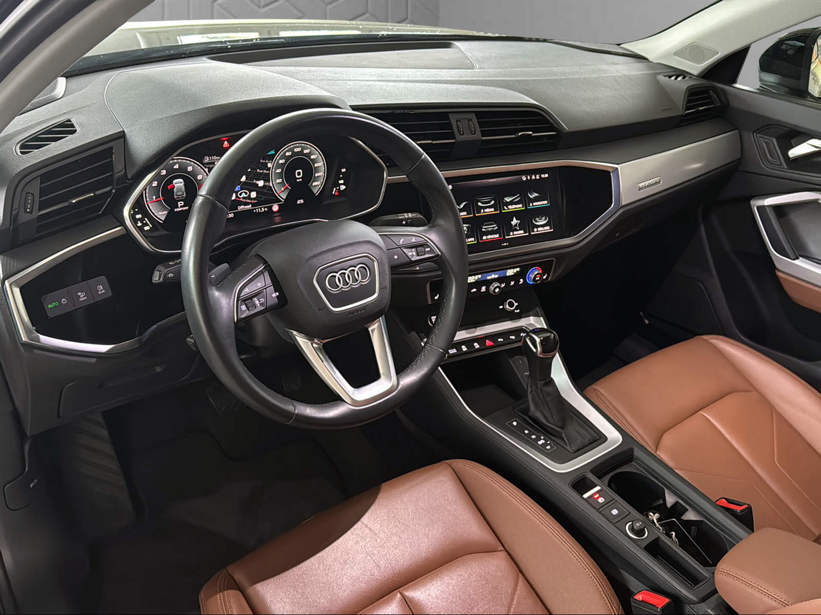 AUDI Q3 Sportback 45 TFSI quattro S-tronic-image-11