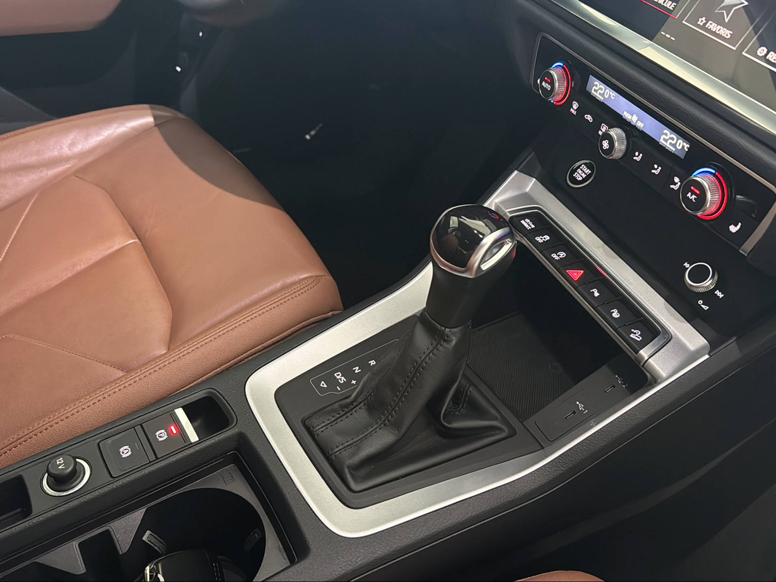 AUDI Q3 Sportback 45 TFSI quattro S-tronic-image-14