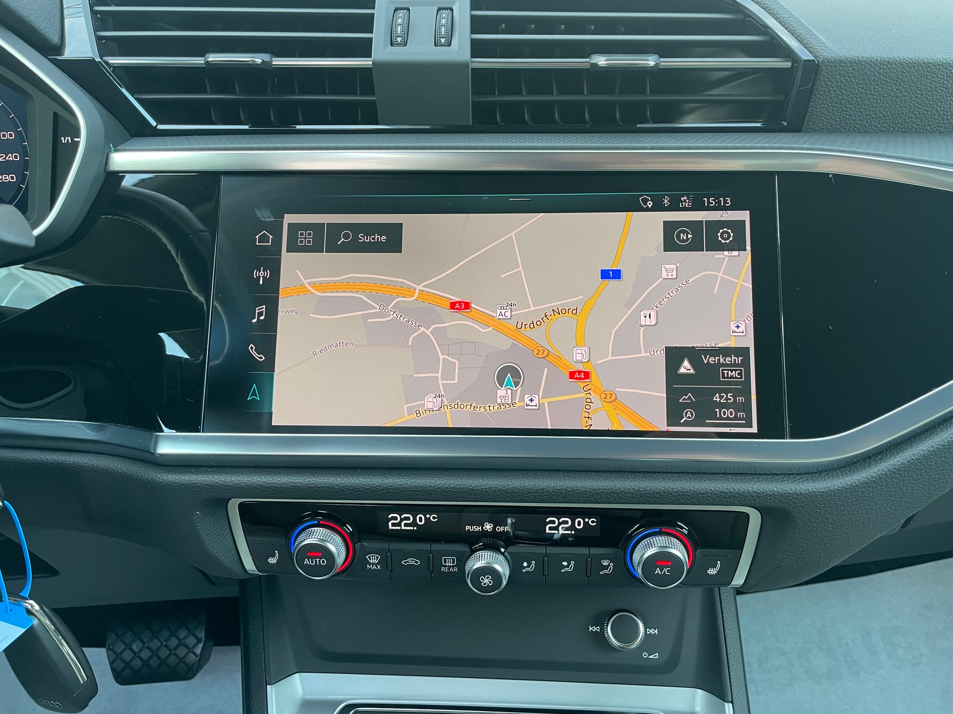 AUDI Q3 40 TFSI advanced quattro S-tronic-image-10