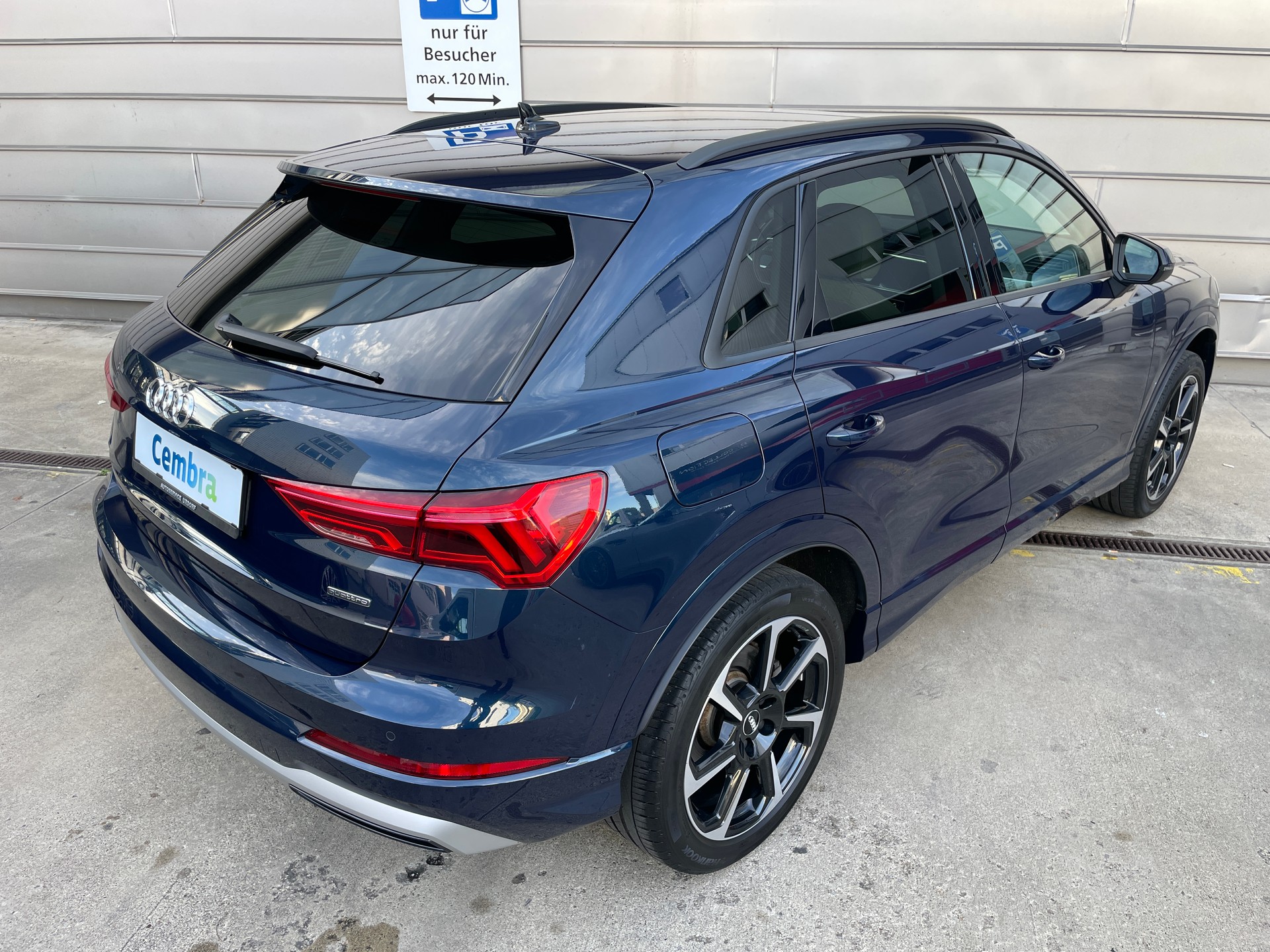 AUDI Q3 40 TFSI advanced quattro S-tronic-image-15