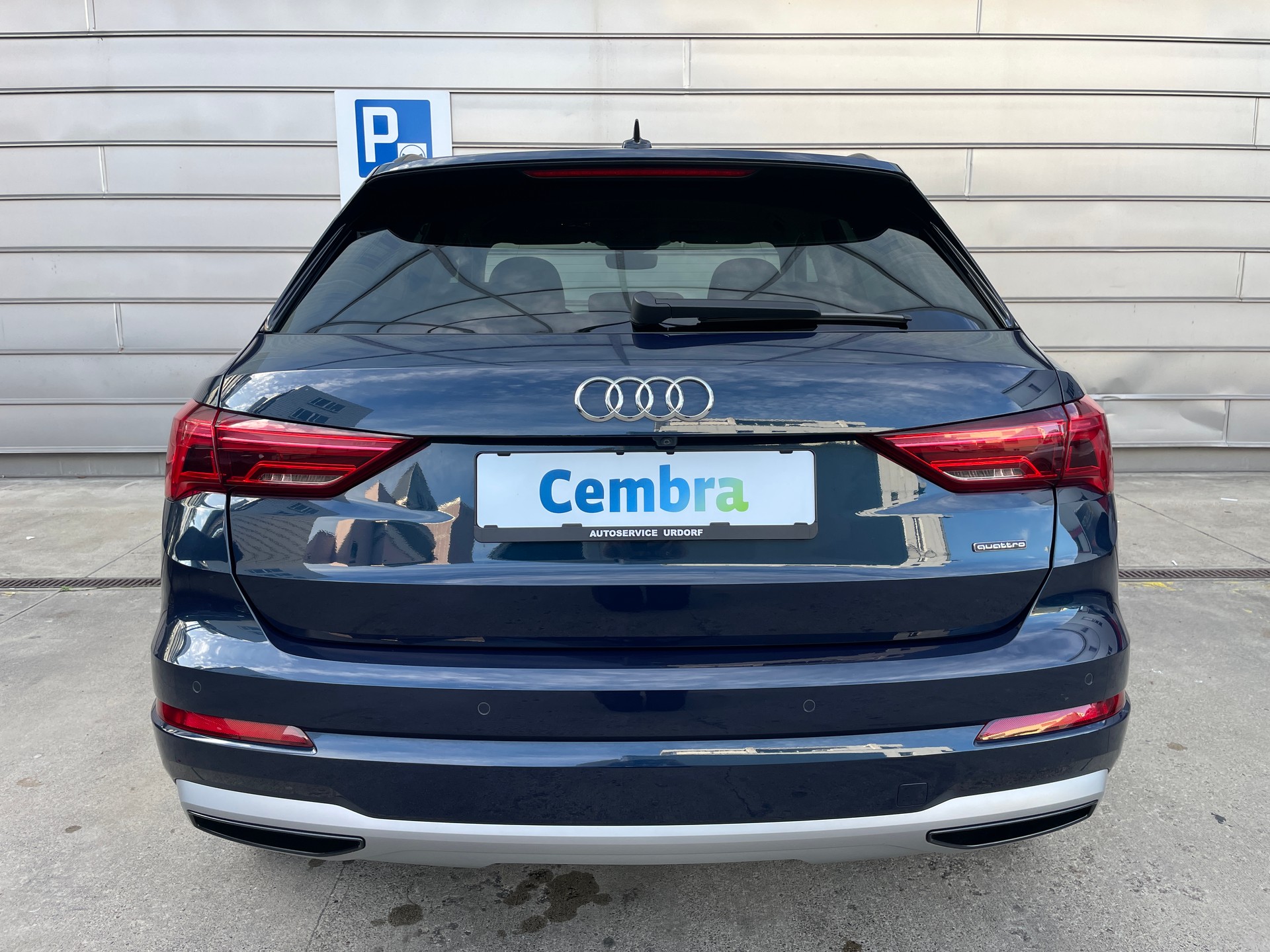 AUDI Q3 40 TFSI advanced quattro S-tronic-image-3