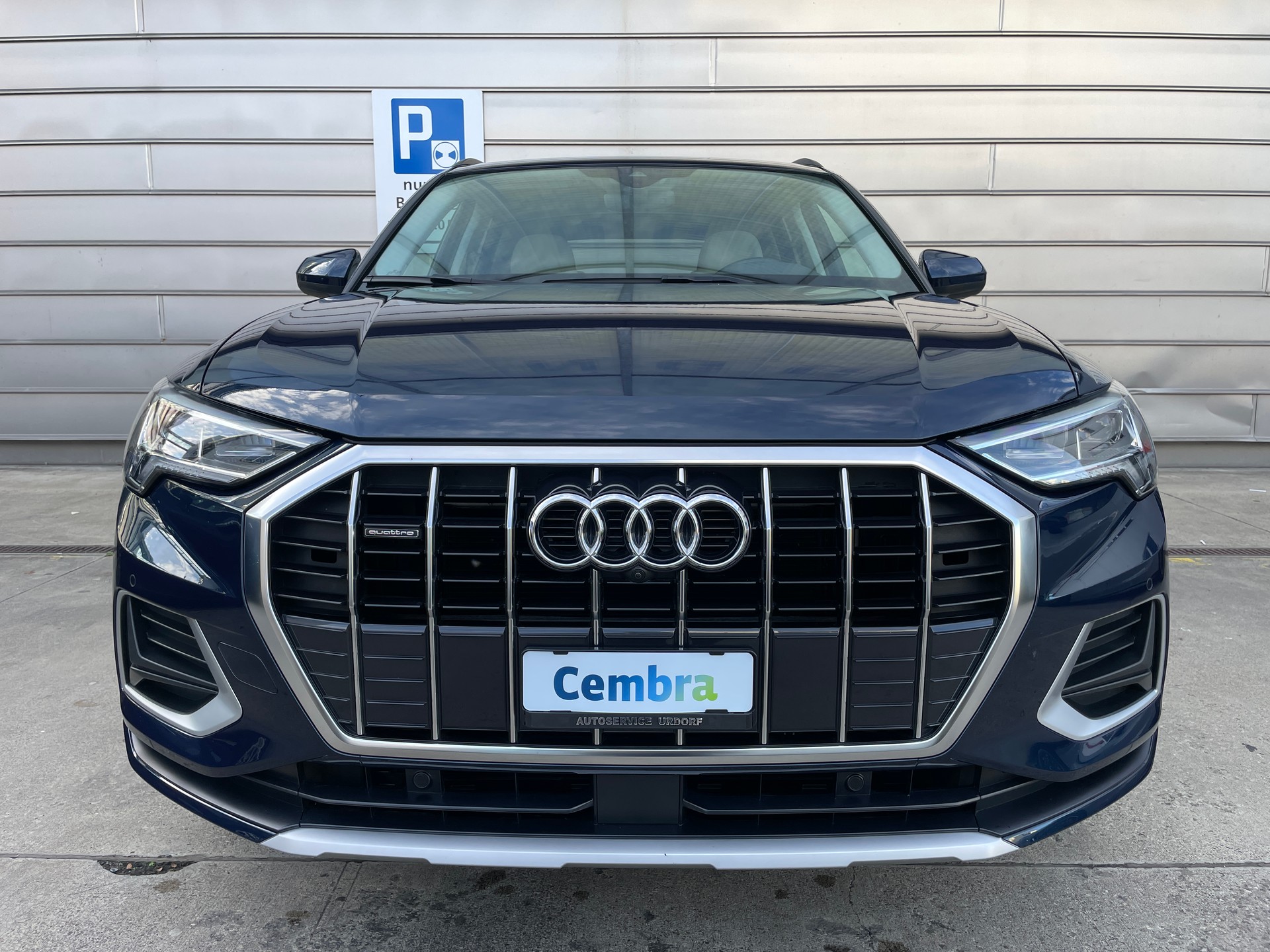 AUDI Q3 40 TFSI advanced quattro S-tronic-image-2
