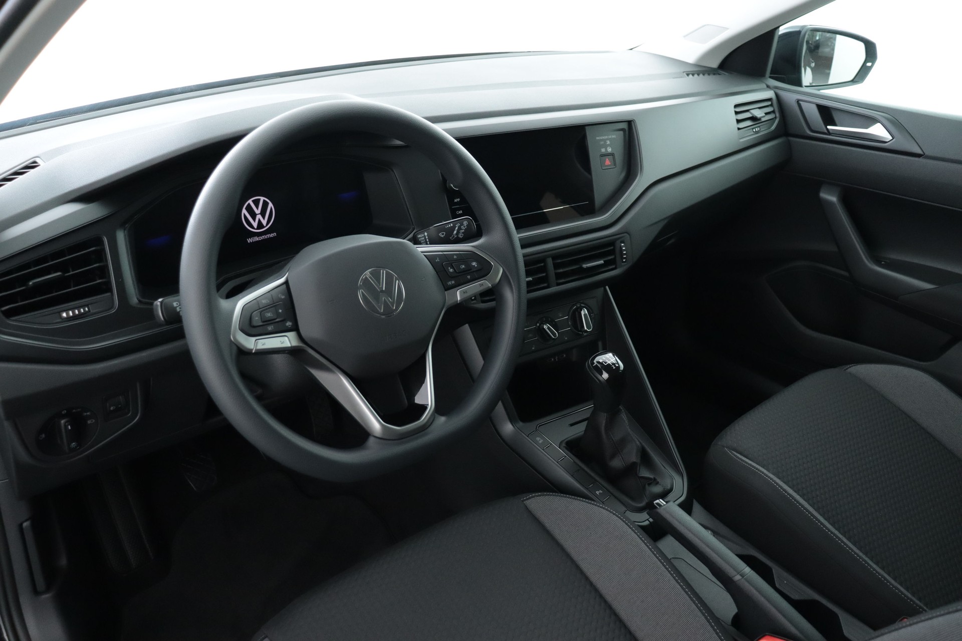 VW Polo 1.0 TSI Basis-image-14