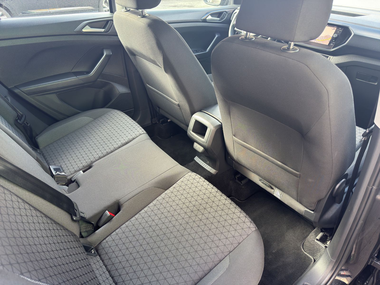 VW T-Cross 1.0 TSI Life DSG-image-9