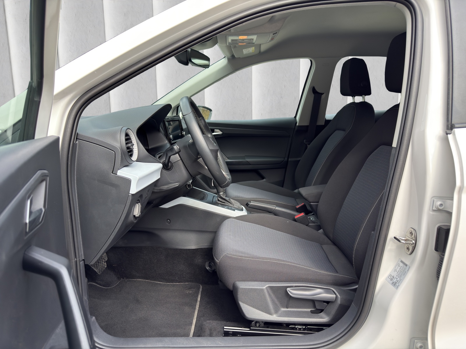 SEAT Arona 1.0 TSI Eco Move DSG-image-6
