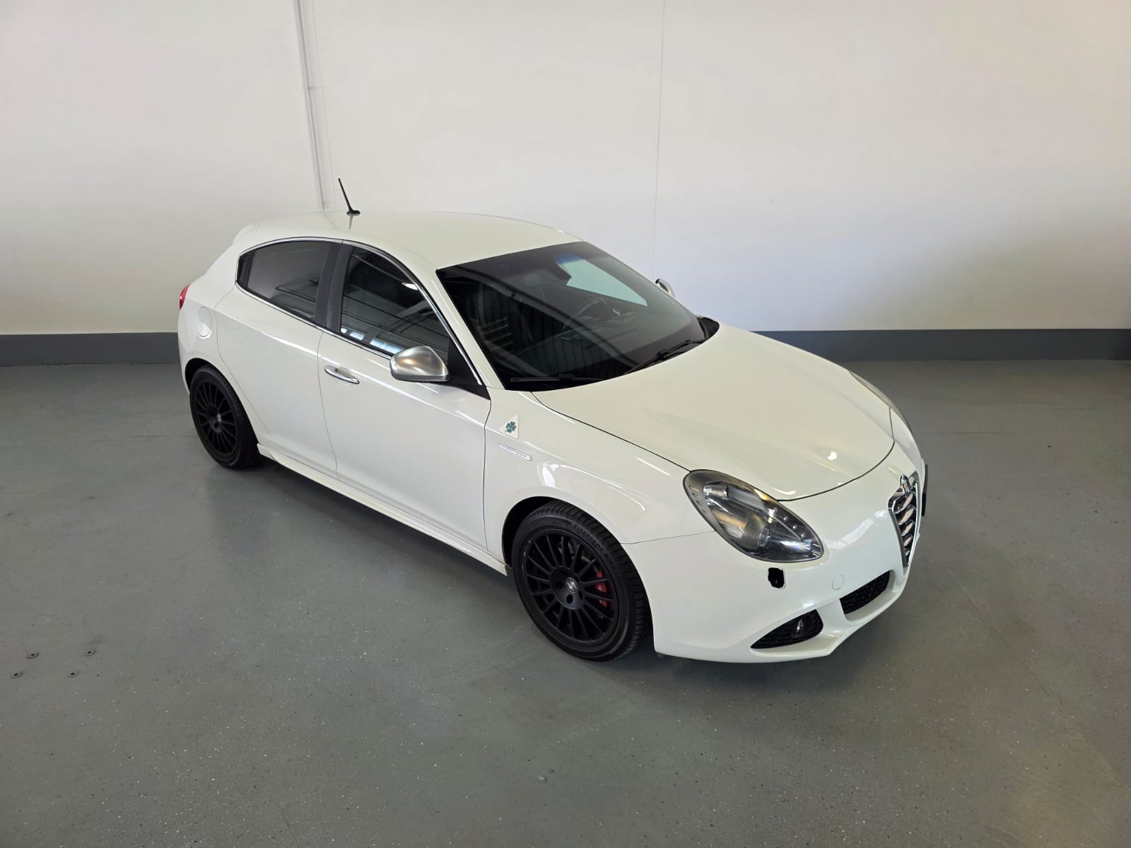 ALFA ROMEO Giulietta 1750 TBi Quadrifoglio Verde-image-0