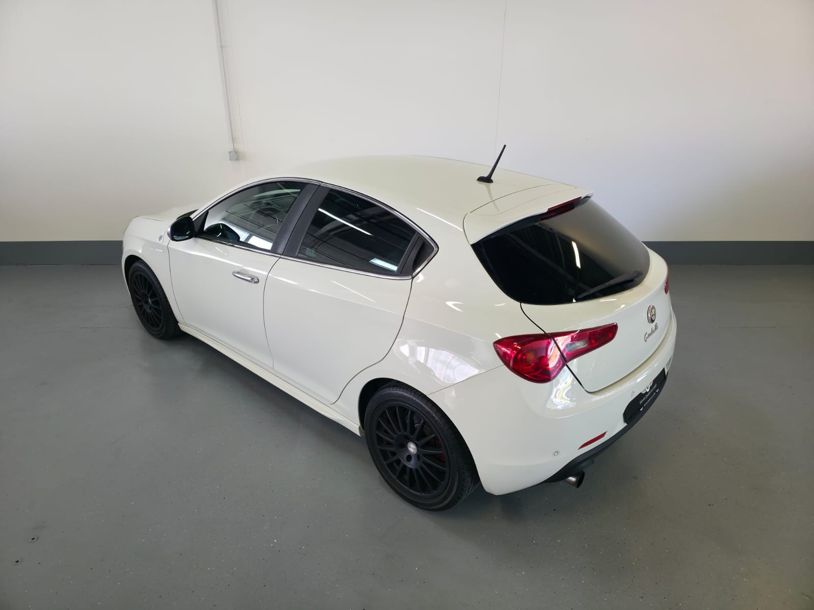 ALFA ROMEO Giulietta 1750 TBi Quadrifoglio Verde-image-11