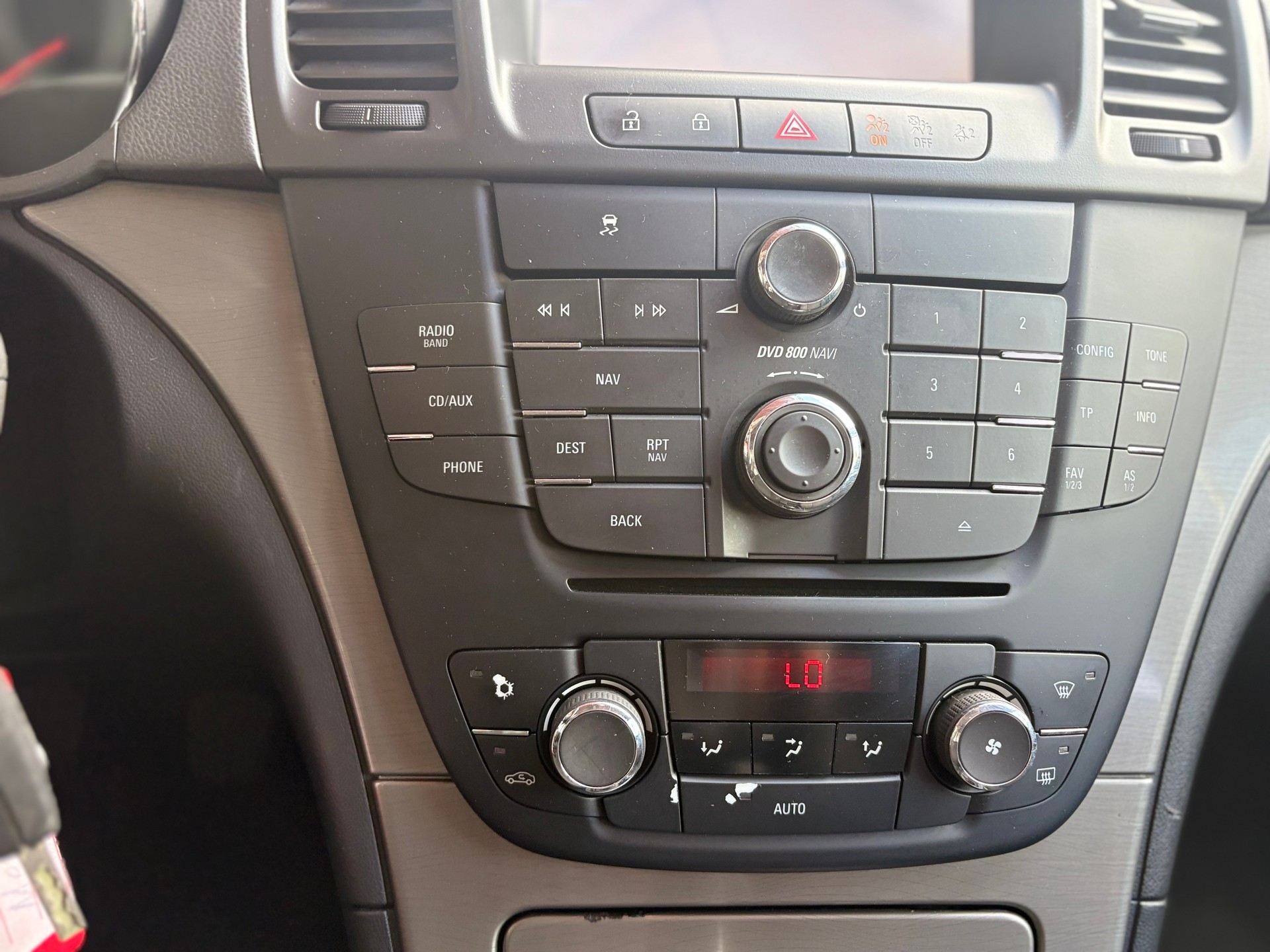 OPEL Insignia Sports Tourer 1.6 Turbo Cosmo-image-9