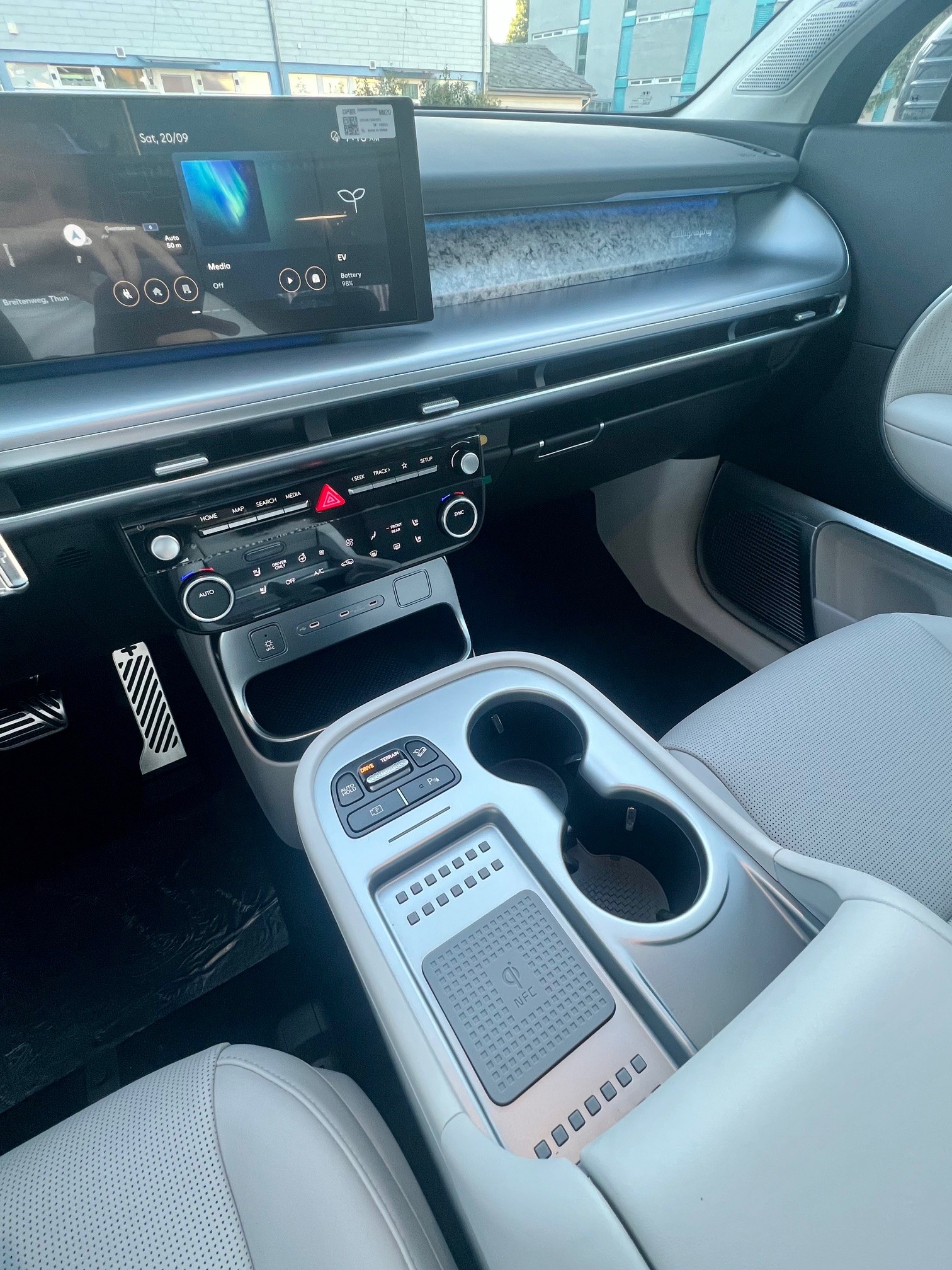 HYUNDAI Ioniq 9 110kWh Vertex Caligraphy 4WD Performance-image-14