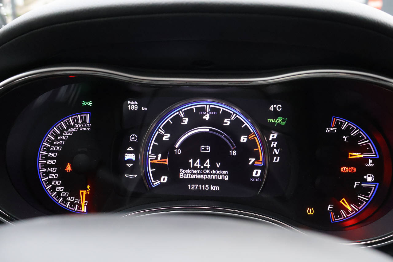 JEEP Grand Cherokee 6.2 V8 HEMI Trackhawk-image-10