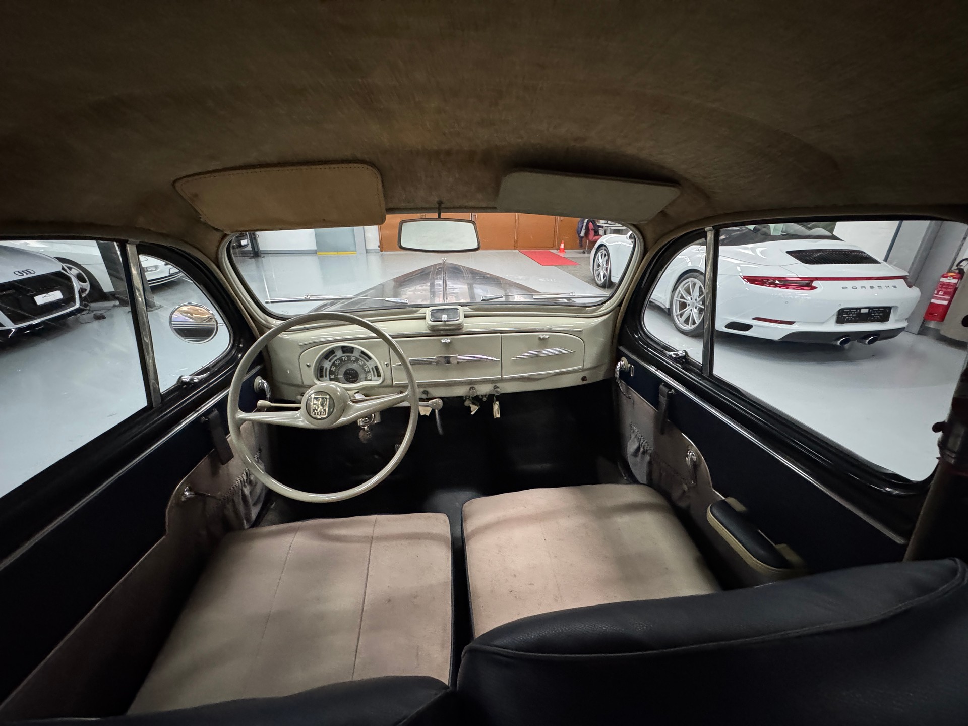 PEUGEOT 203 C Berline-image-14