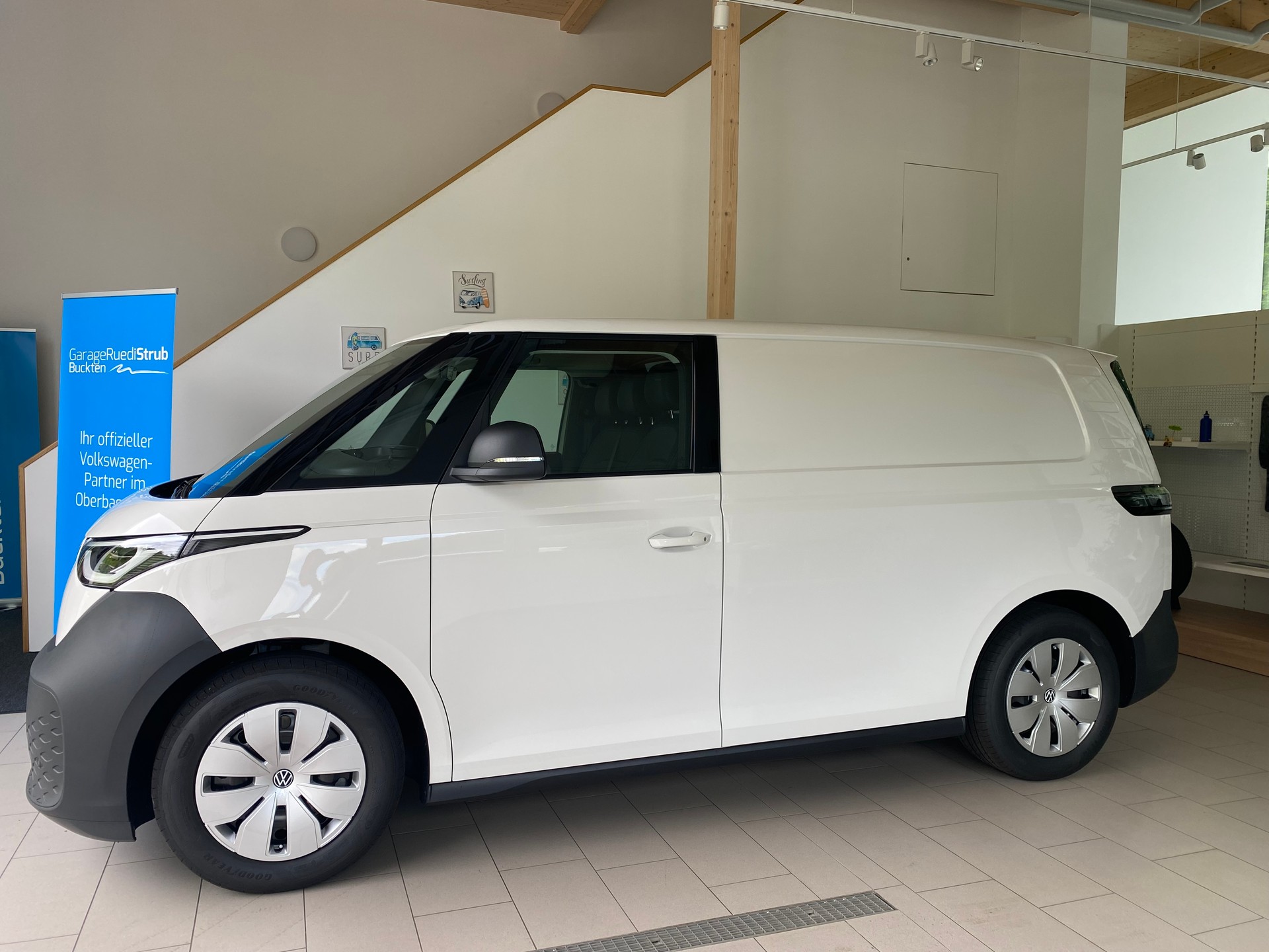 VW ID.Buzz Cargo 204PS 77kWh-image-1