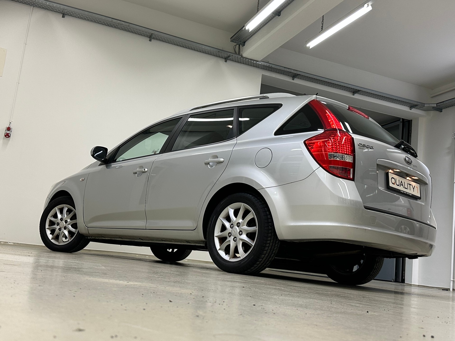 KIA Cee'd Sporty Wagon 1.6 CRDi Trend Automatic-image-6