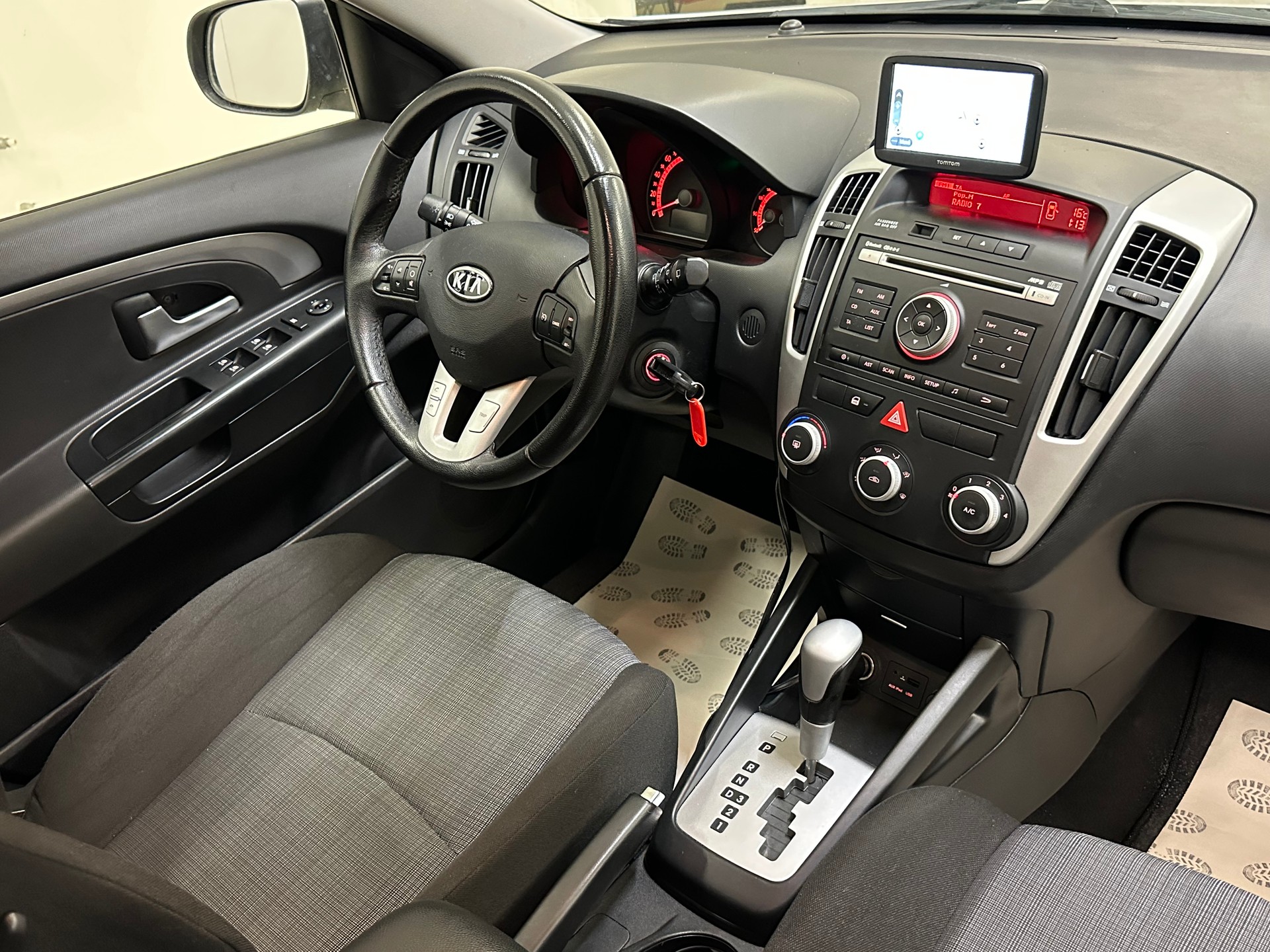 KIA Cee'd Sporty Wagon 1.6 CRDi Trend Automatic-image-9