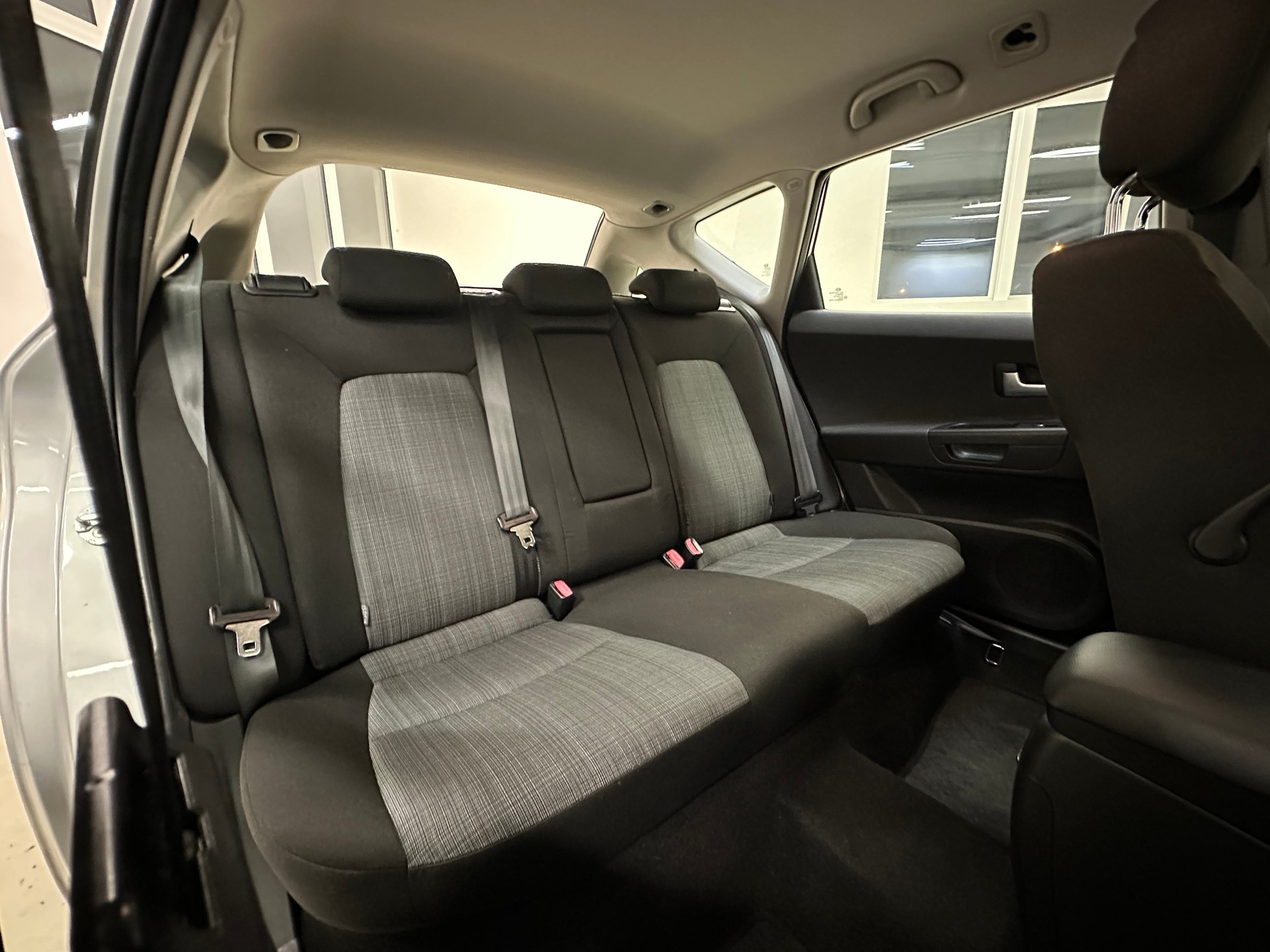 KIA Cee'd Sporty Wagon 1.6 CRDi Trend Automatic-image-12