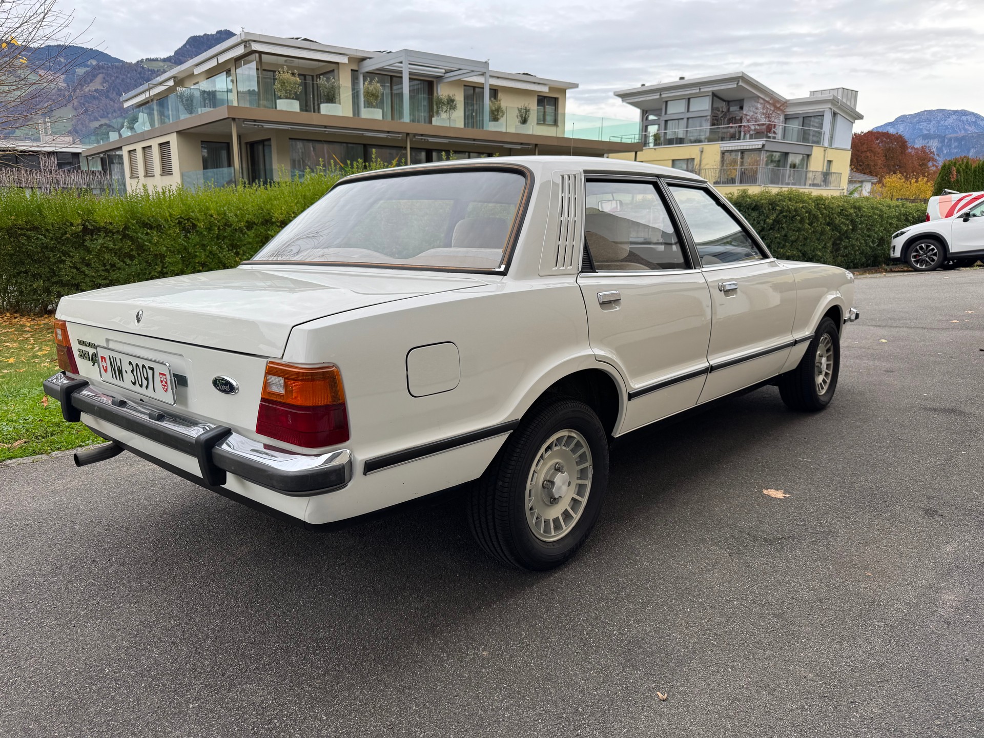FORD Taunus 2.3 V6 Ghia-image-11