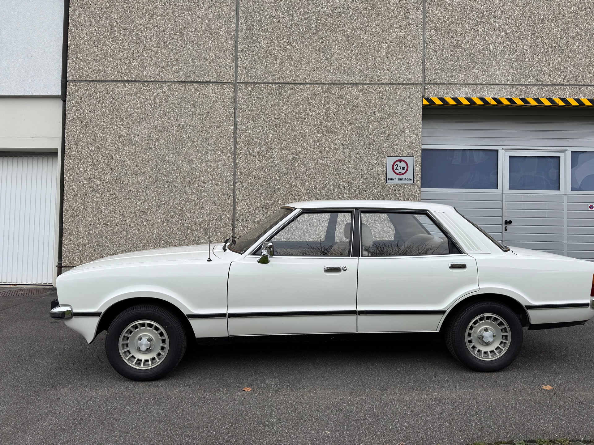FORD Taunus 2.3 V6 Ghia-image-3
