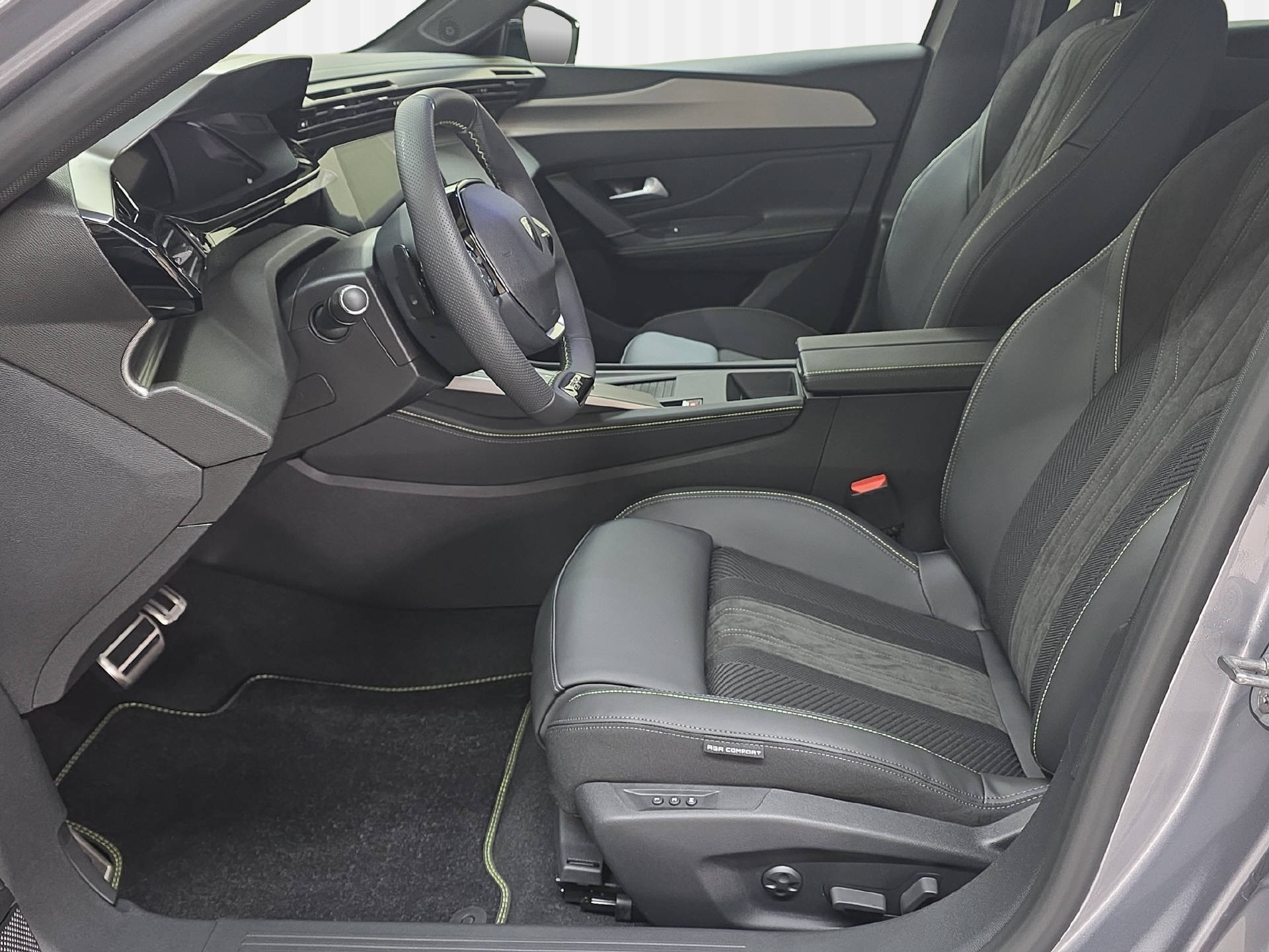 PEUGEOT 308 1.2 Hybrid 145 GT-image-5