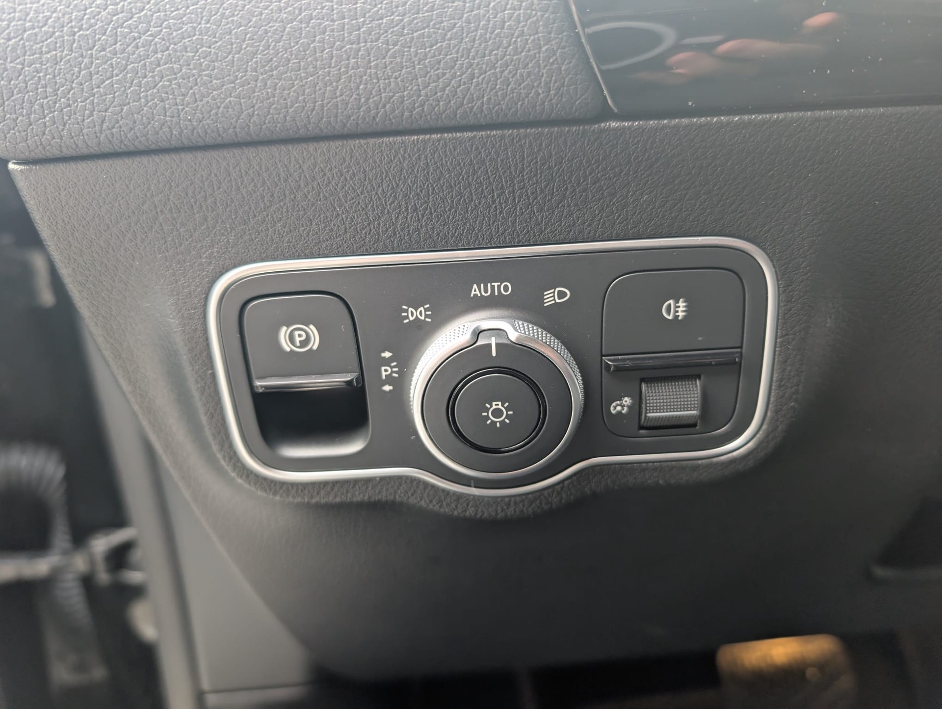 MERCEDES-BENZ B 250 4Matic 8G-DCT-image-13